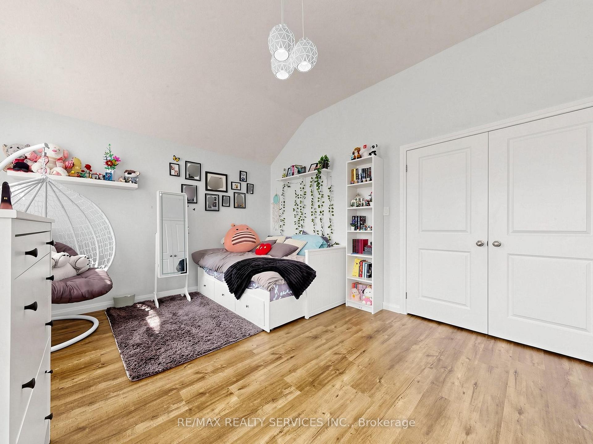 Photo 31 of 291 Hardcastle Drive, Cambridge, Blair Road — HOMEH