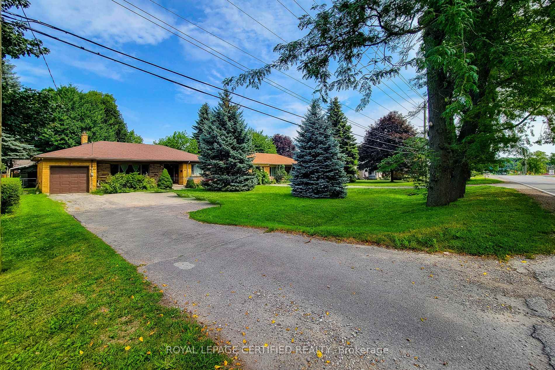 Photo 2 of 55 Garner Road, Hamilton, Ancaster — HOMEH