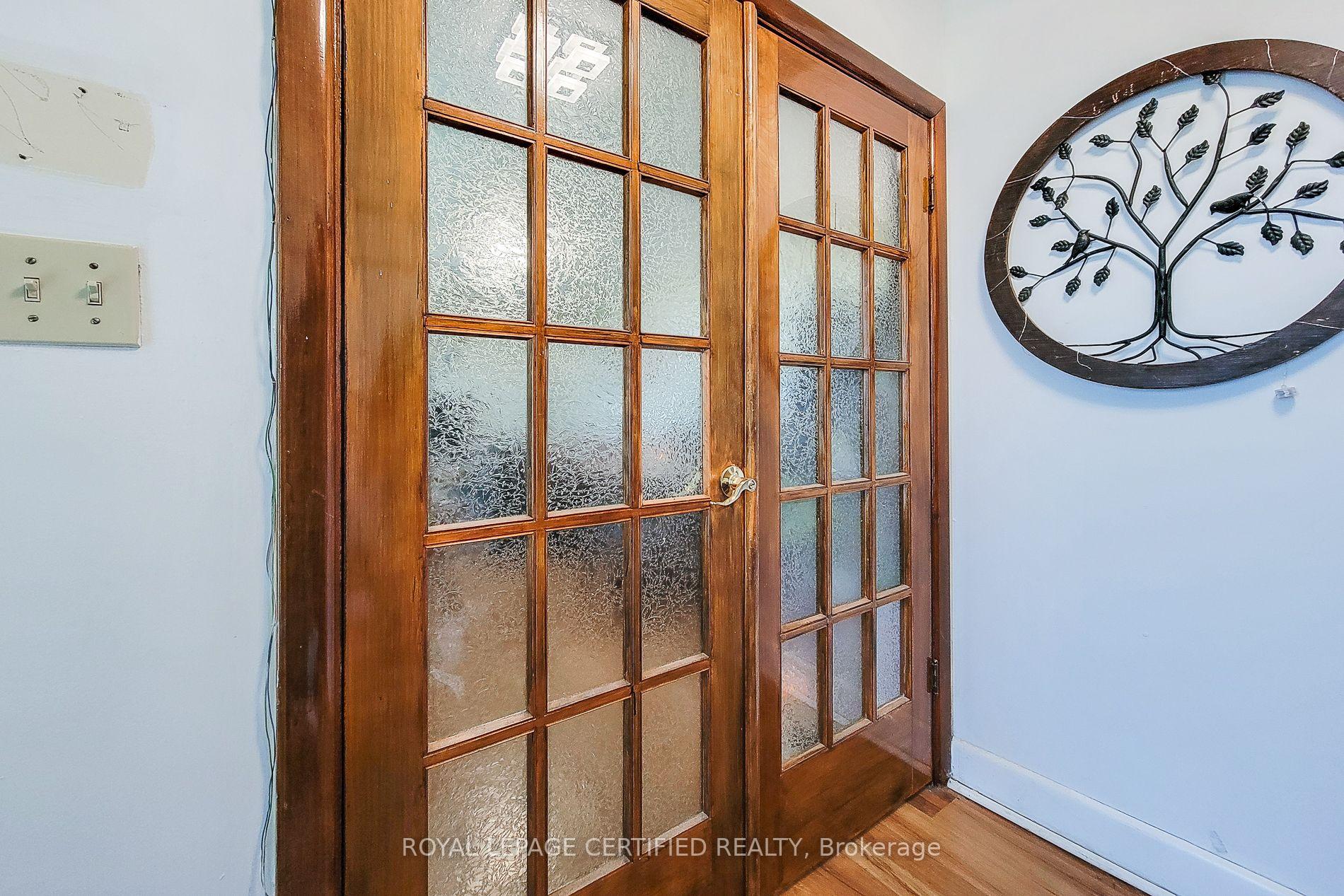 Photo 6 of 55 Garner Road, Hamilton, Ancaster — HOMEH