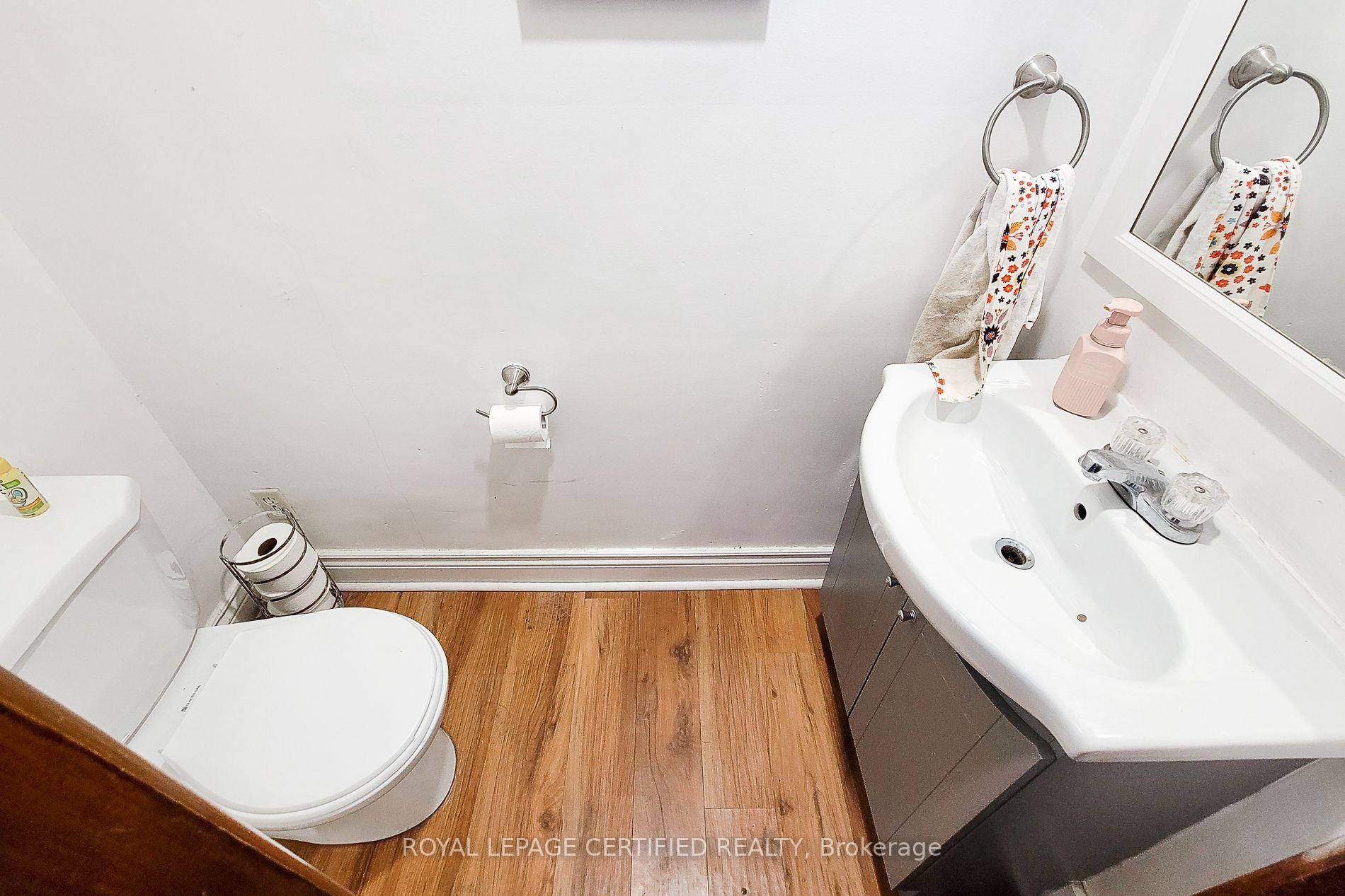 Photo 17 of 55 Garner Road, Hamilton, Ancaster — HOMEH