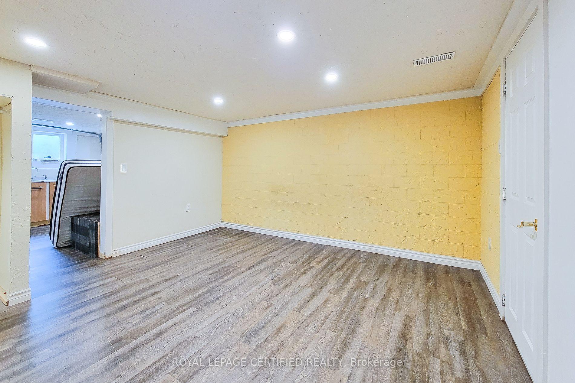 Photo 27 of 55 Garner Road, Hamilton, Ancaster — HOMEH