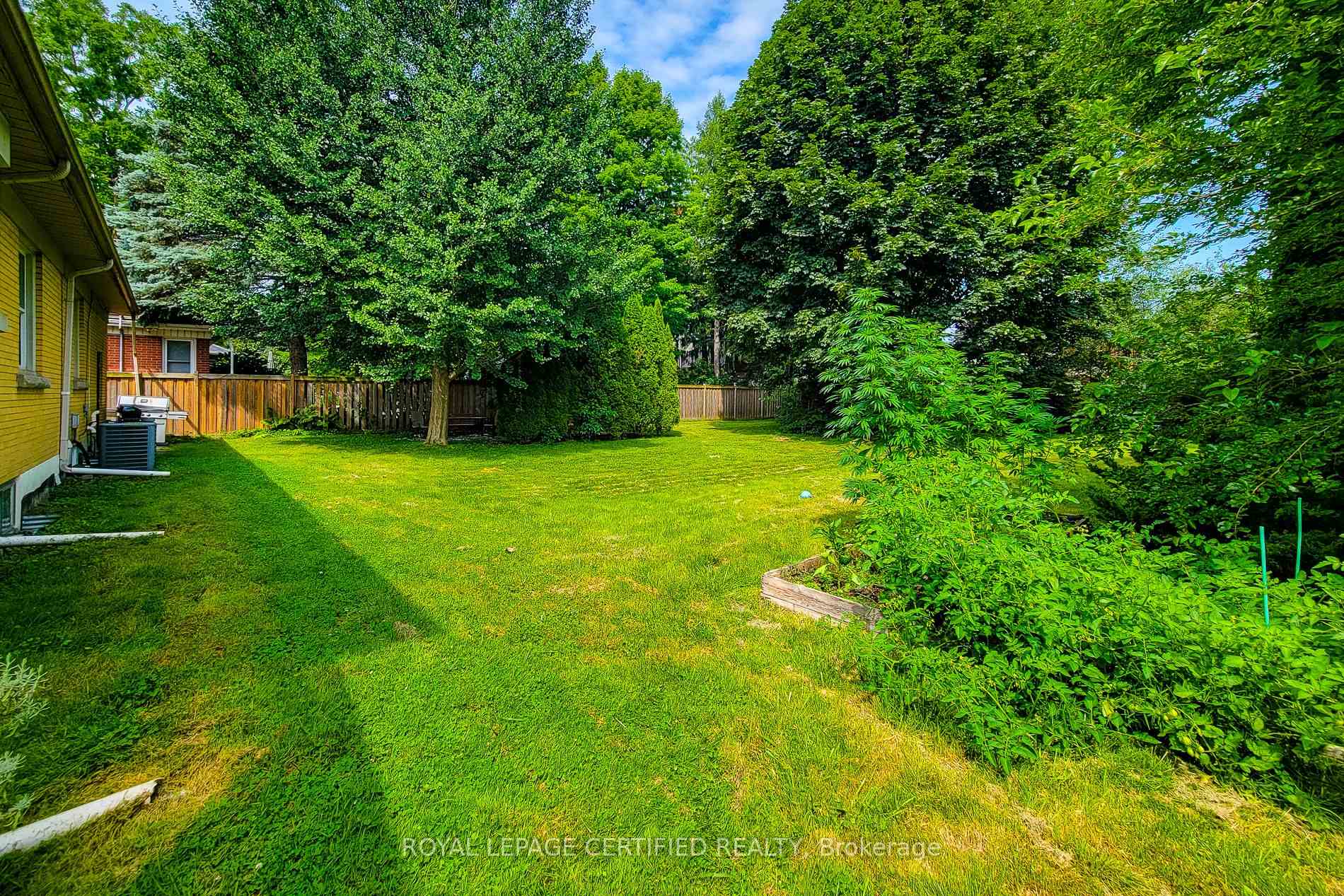 Photo 34 of 55 Garner Road, Hamilton, Ancaster — HOMEH