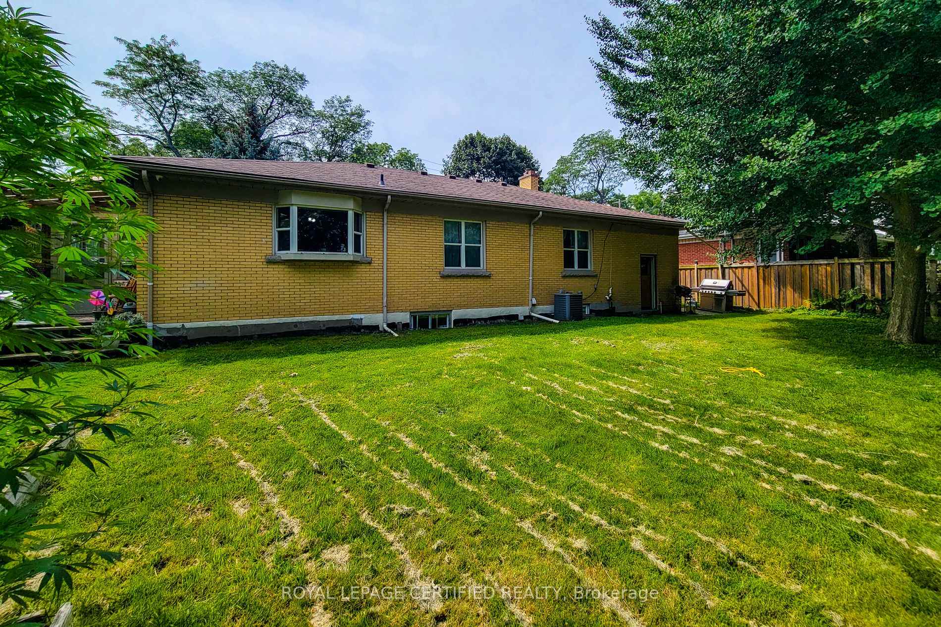 Photo 36 of 55 Garner Road, Hamilton, Ancaster — HOMEH