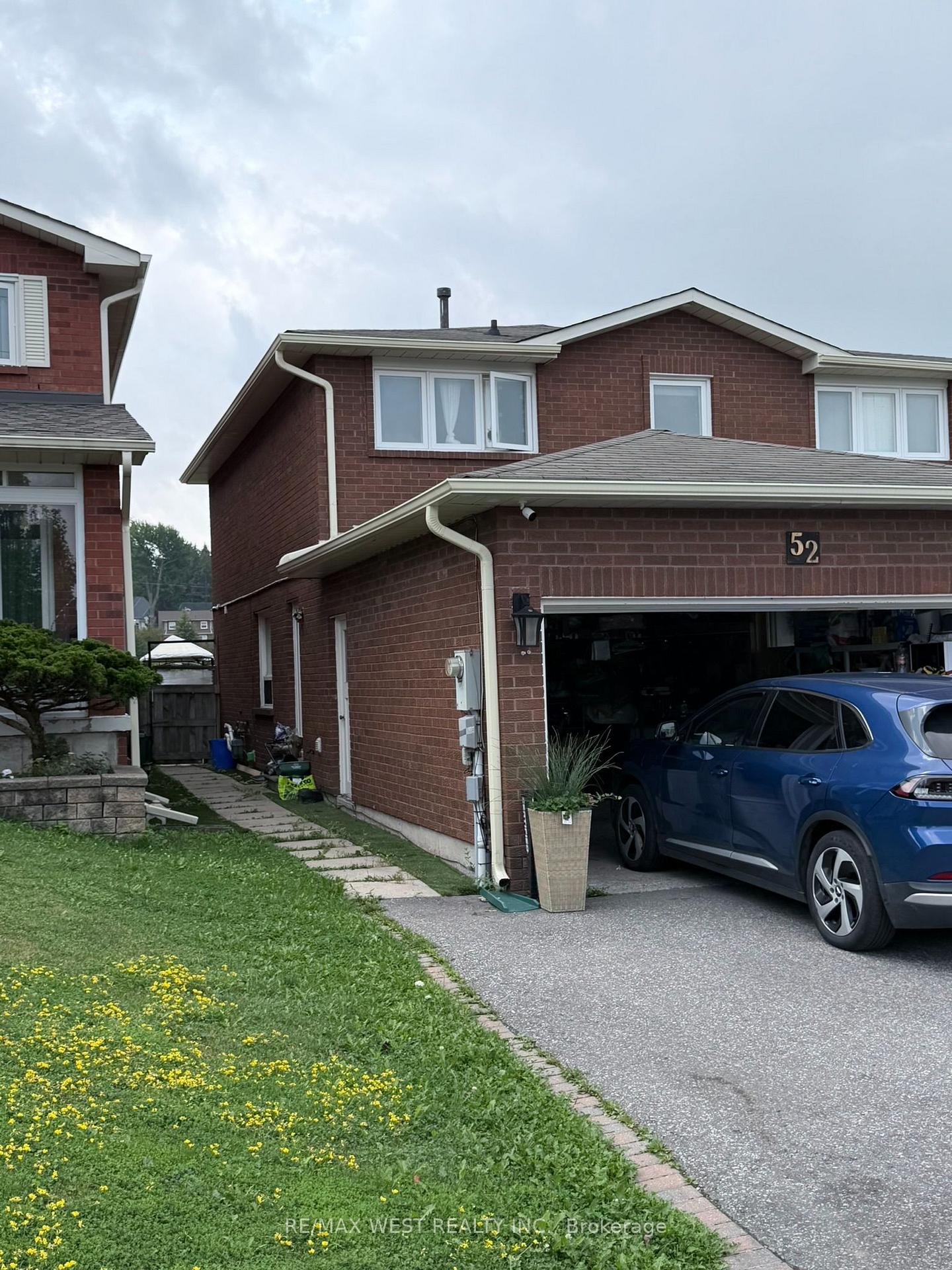 Front of Unit Basement, 52 Marchwood Crescent