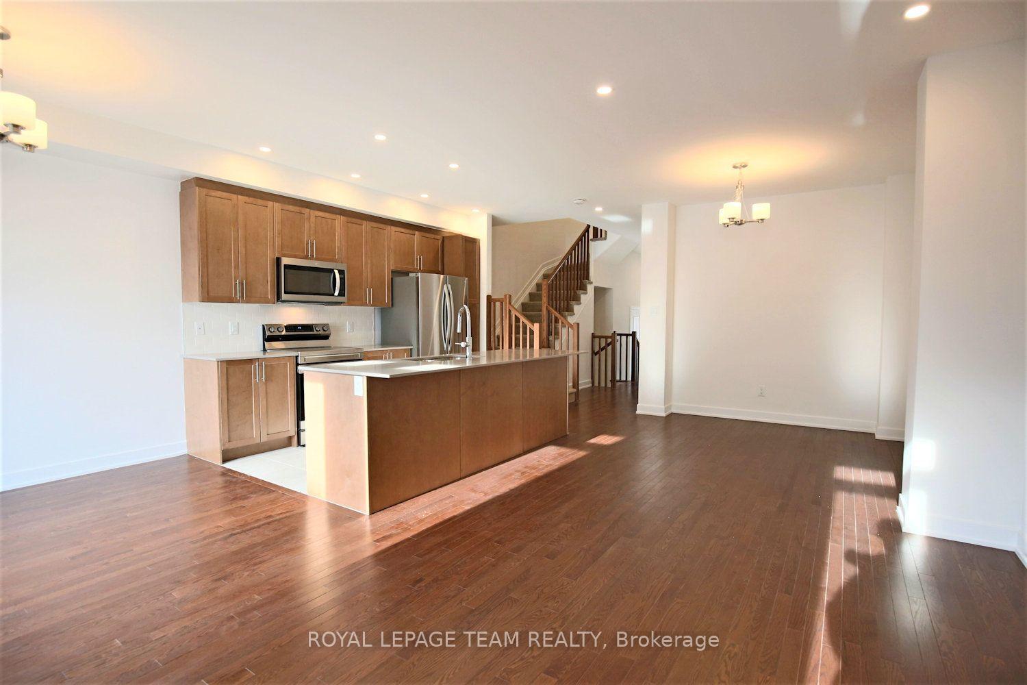 Photo 3 of 258 Monticello Avenue, Ottawa, Kanata - Emerald Meadows/Trailwest — HOMEH