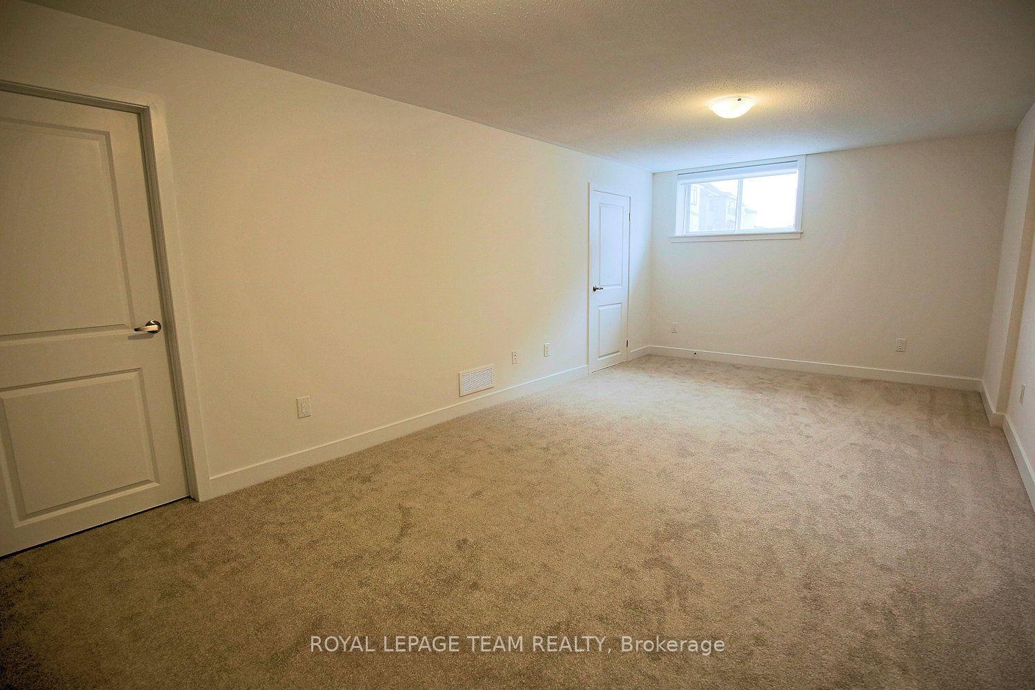 Photo 5 of 258 Monticello Avenue, Ottawa, Kanata - Emerald Meadows/Trailwest — HOMEH