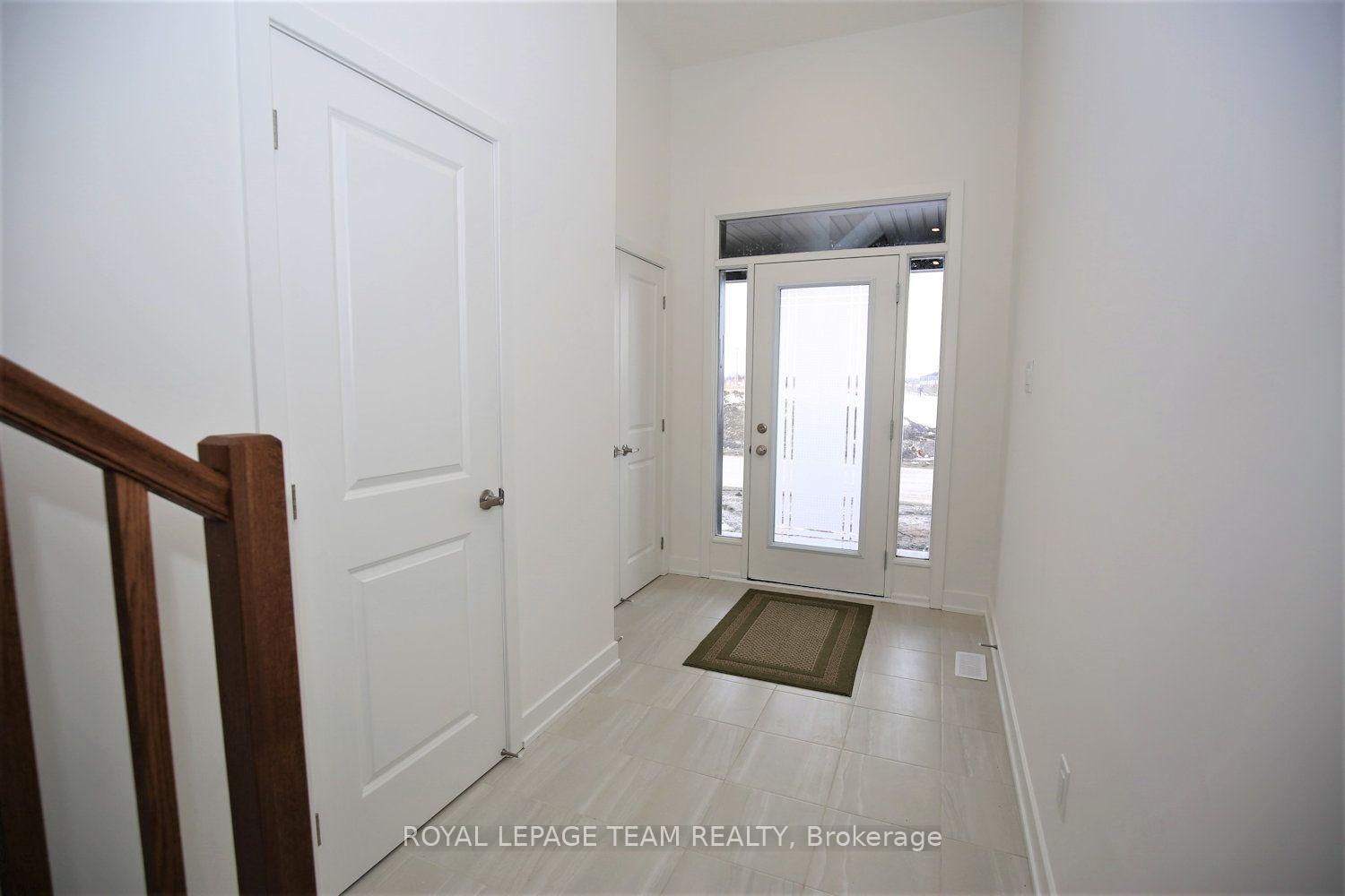 Photo 7 of 258 Monticello Avenue, Ottawa, Kanata - Emerald Meadows/Trailwest — HOMEH