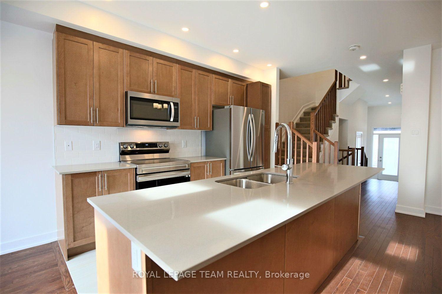 Photo 15 of 258 Monticello Avenue, Ottawa, Kanata - Emerald Meadows/Trailwest — HOMEH