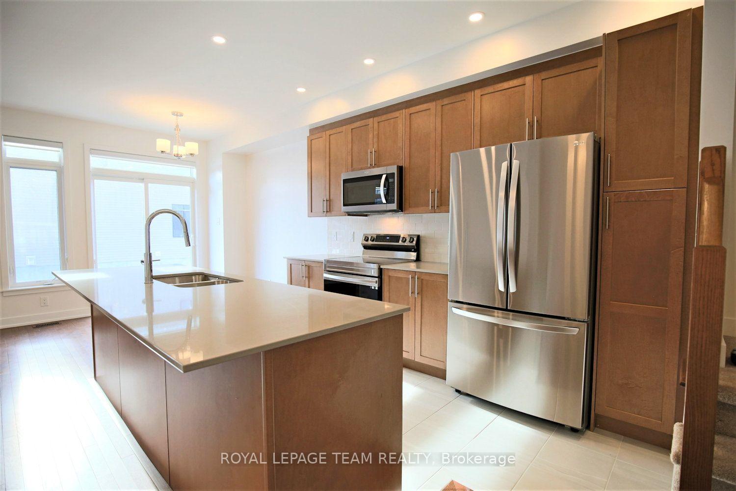 Photo 16 of 258 Monticello Avenue, Ottawa, Kanata - Emerald Meadows/Trailwest — HOMEH