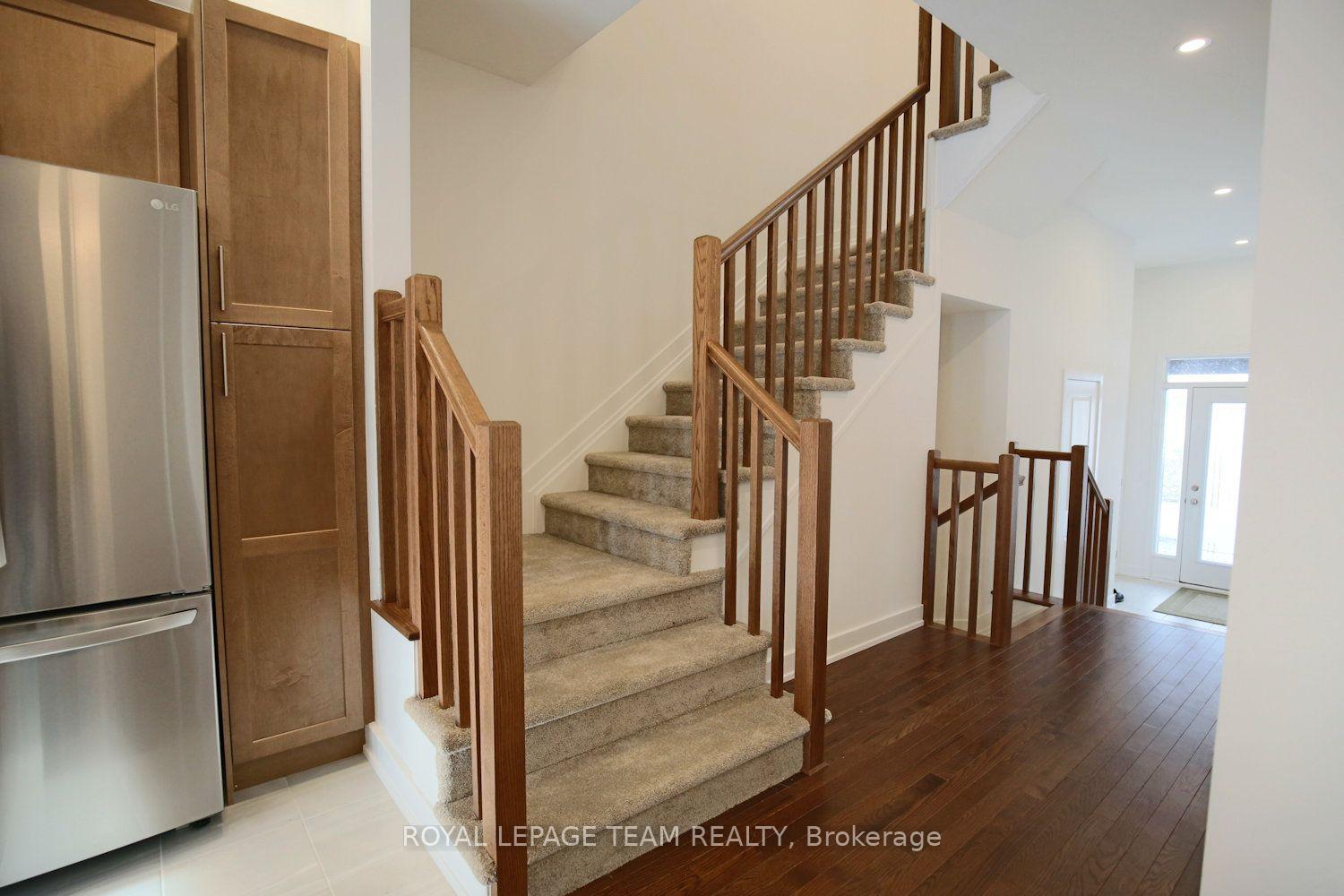 Photo 23 of 258 Monticello Avenue, Ottawa, Kanata - Emerald Meadows/Trailwest — HOMEH