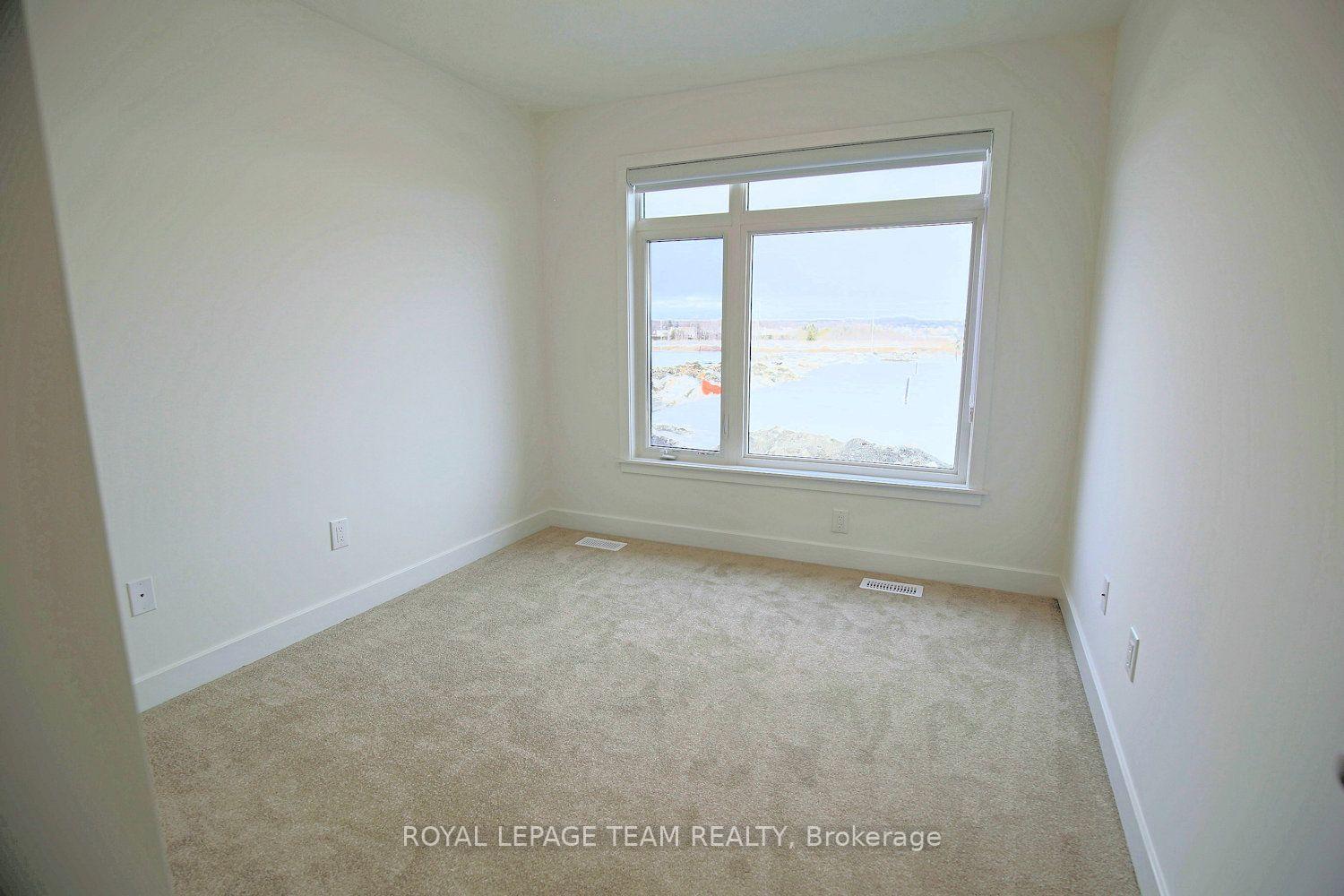 Photo 32 of 258 Monticello Avenue, Ottawa, Kanata - Emerald Meadows/Trailwest — HOMEH