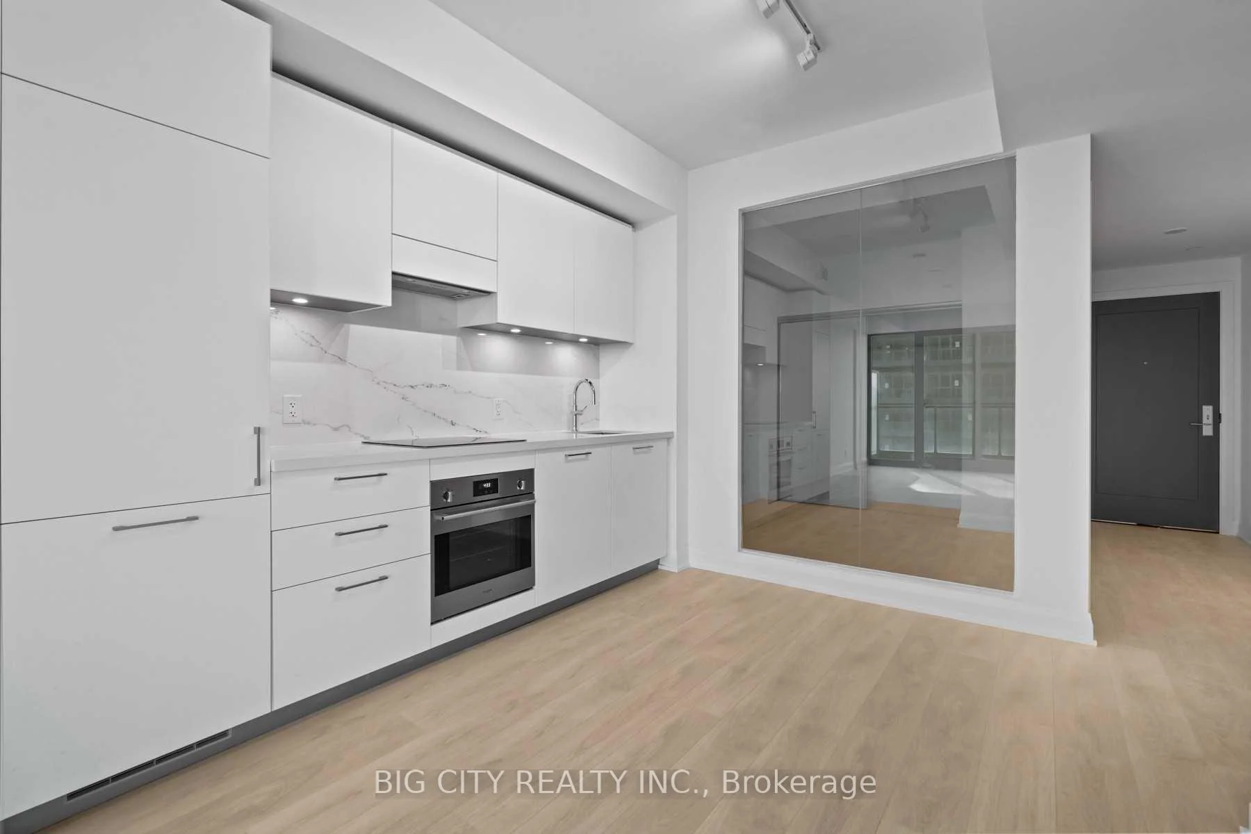 Photo 3 of Unit 904, 25 Frederick Todd Way, Toronto, Thorncliffe Park — HOMEH