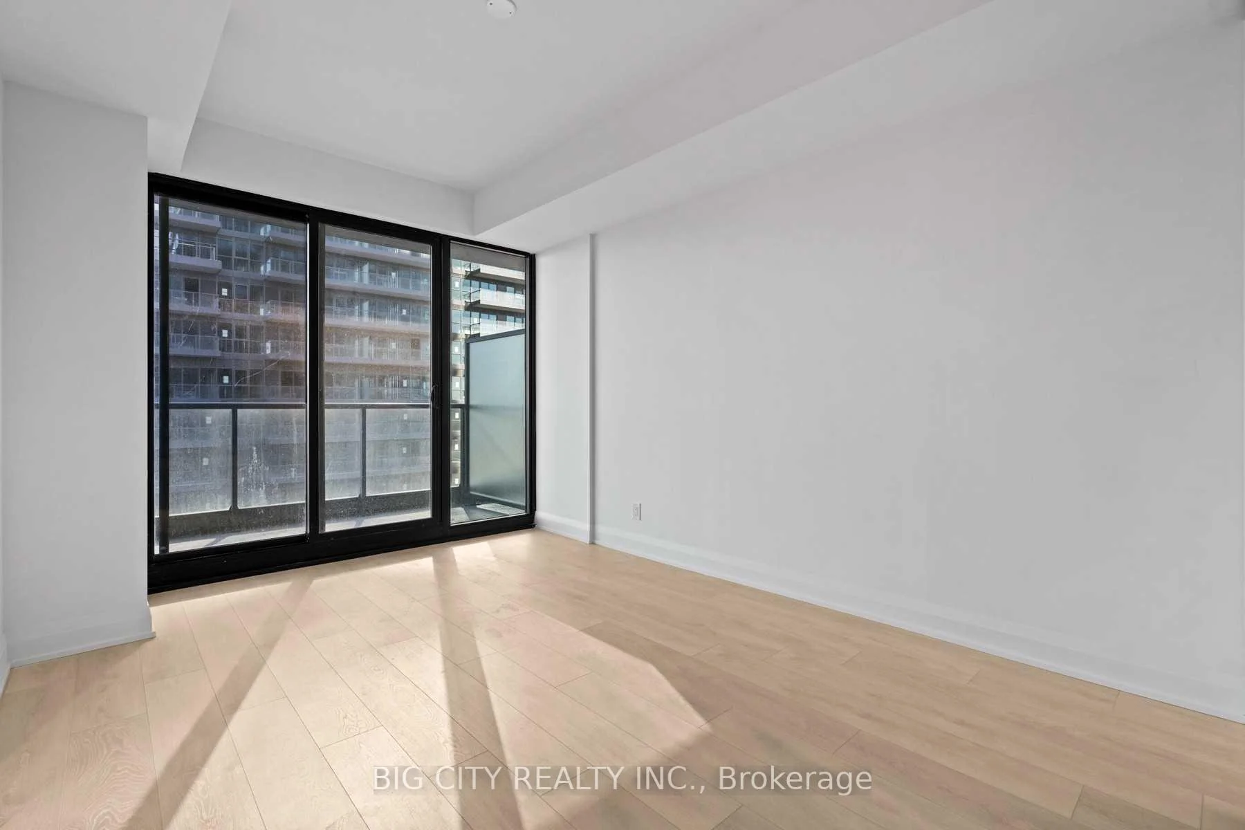 Photo 9 of Unit 904, 25 Frederick Todd Way, Toronto, Thorncliffe Park — HOMEH