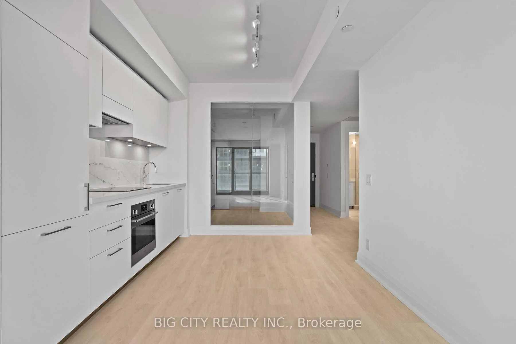 Photo 13 of Unit 904, 25 Frederick Todd Way, Toronto, Thorncliffe Park — HOMEH
