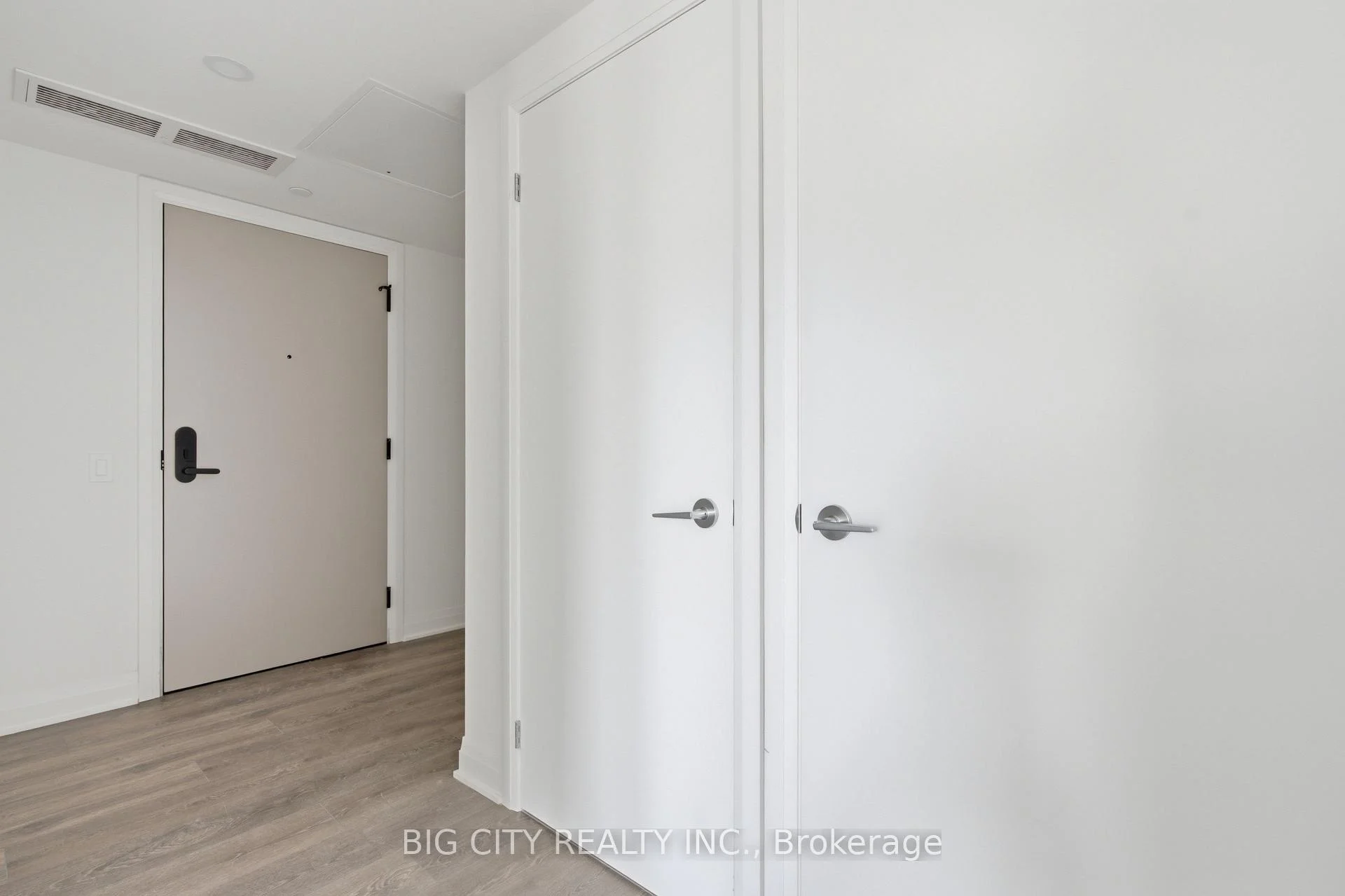 Photo 17 of Unit 904, 25 Frederick Todd Way, Toronto, Thorncliffe Park — HOMEH