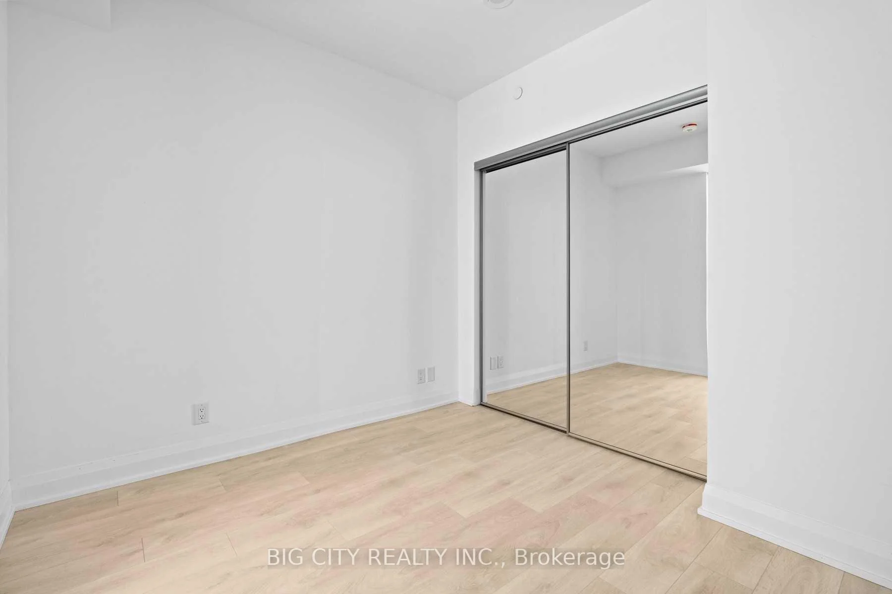Photo 32 of Unit 904, 25 Frederick Todd Way, Toronto, Thorncliffe Park — HOMEH