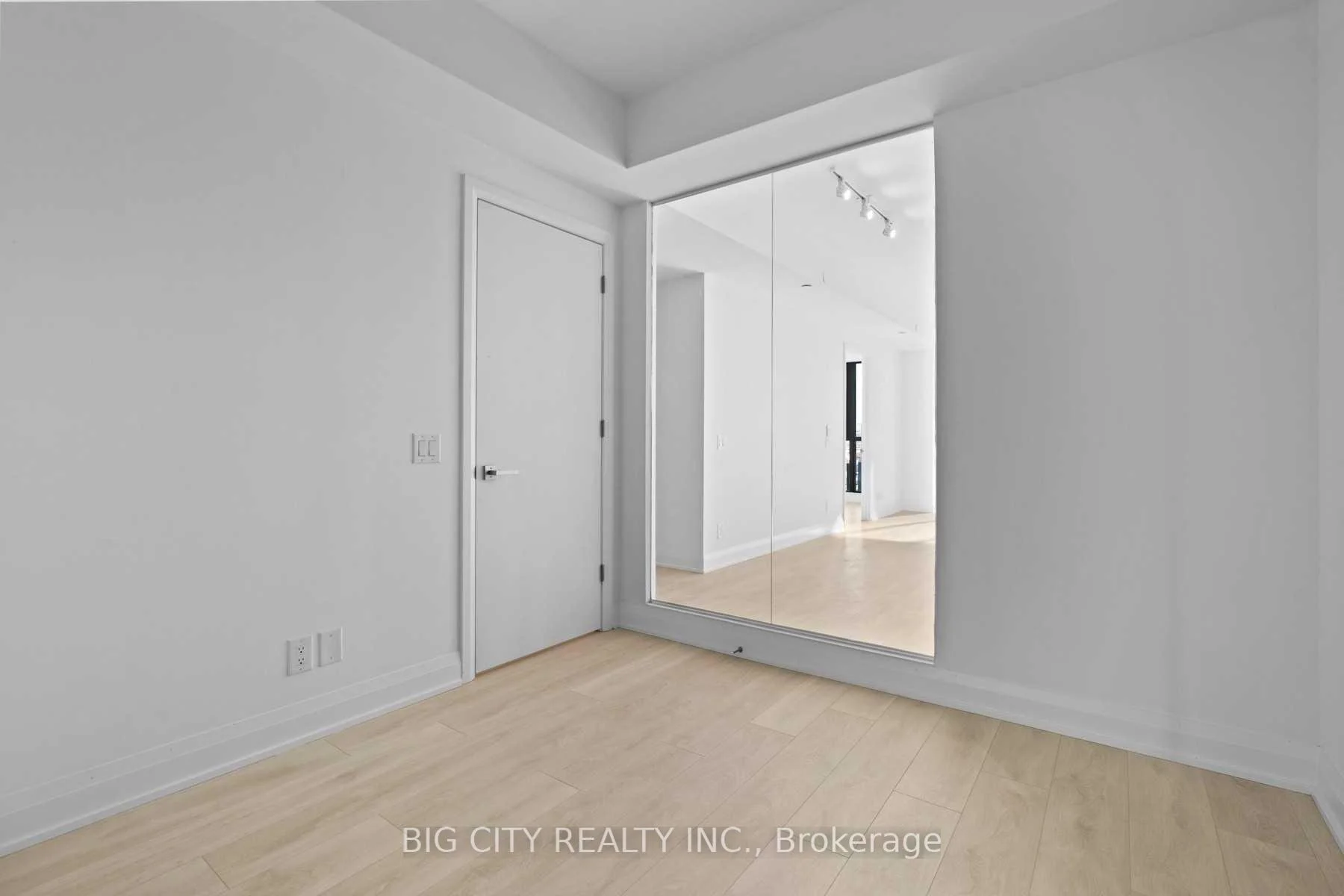 Photo 34 of Unit 904, 25 Frederick Todd Way, Toronto, Thorncliffe Park — HOMEH