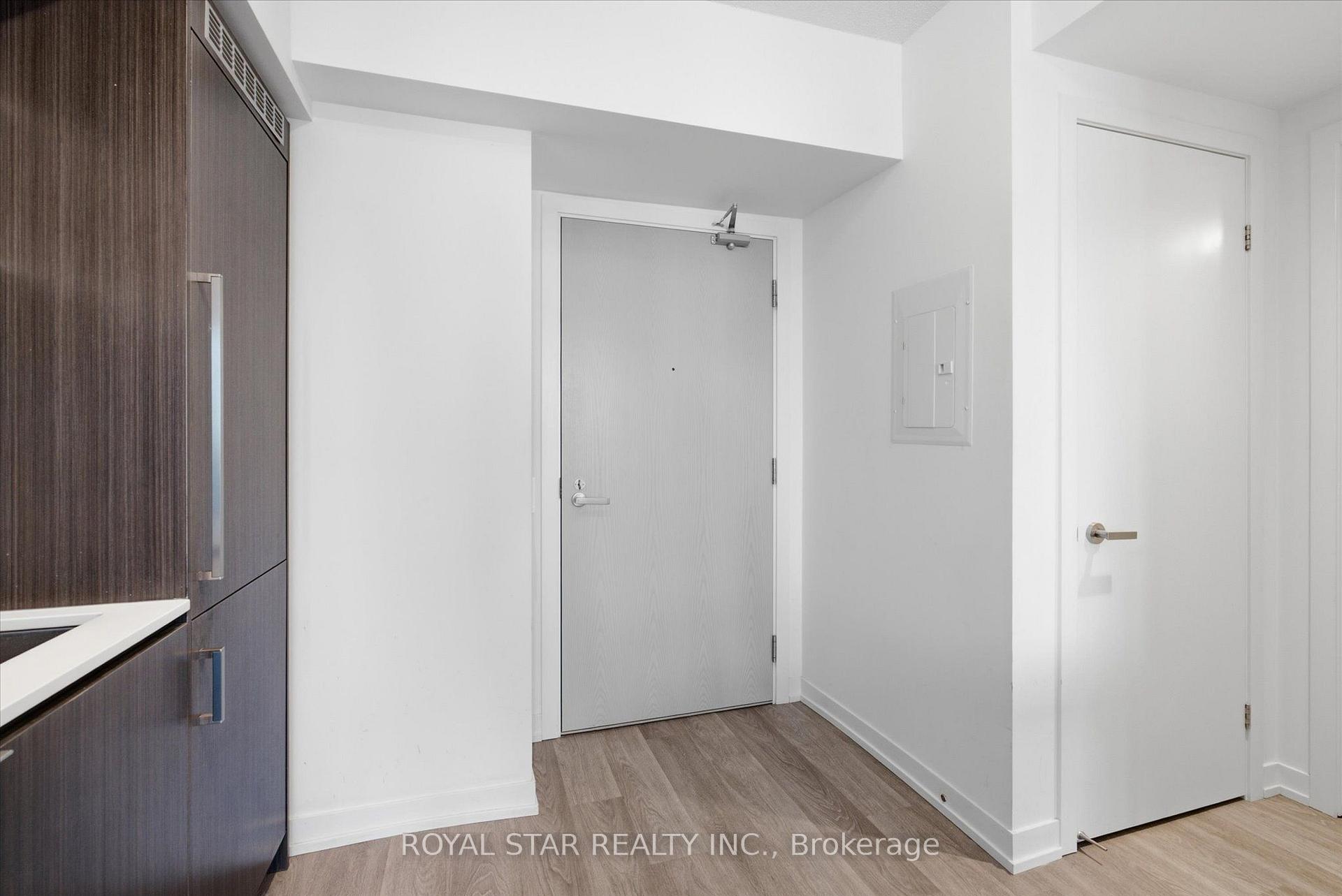 Photo 5 of Unit 4015, 55 Cooper Street, Toronto, Waterfront Communities — HOMEH