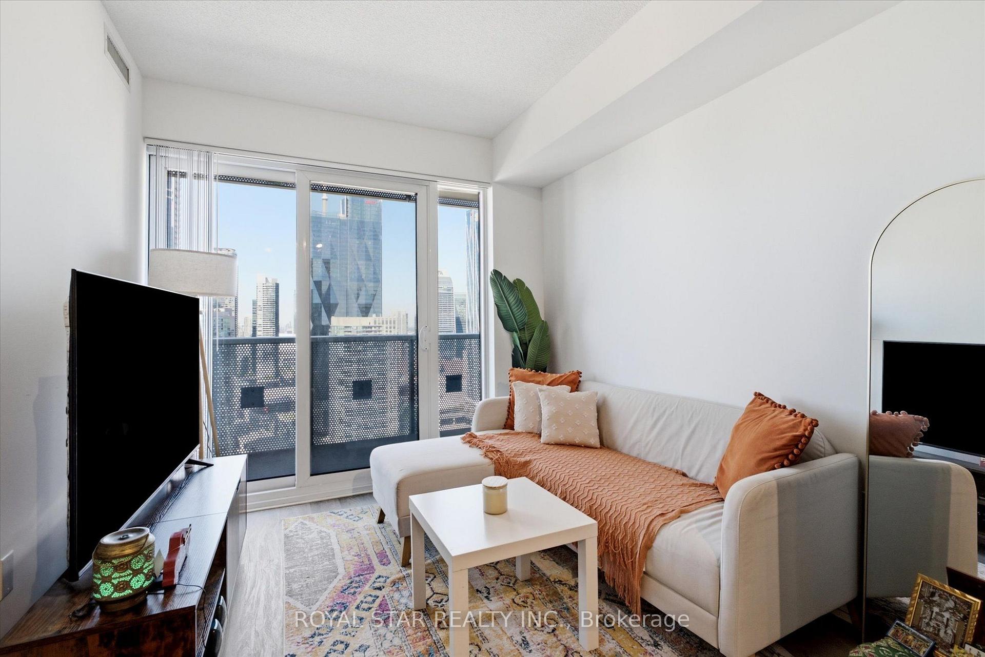 Photo 11 of Unit 4015, 55 Cooper Street, Toronto, Waterfront Communities — HOMEH