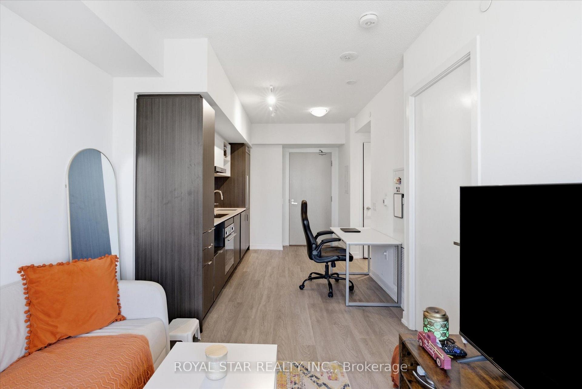 Photo 14 of Unit 4015, 55 Cooper Street, Toronto, Waterfront Communities — HOMEH