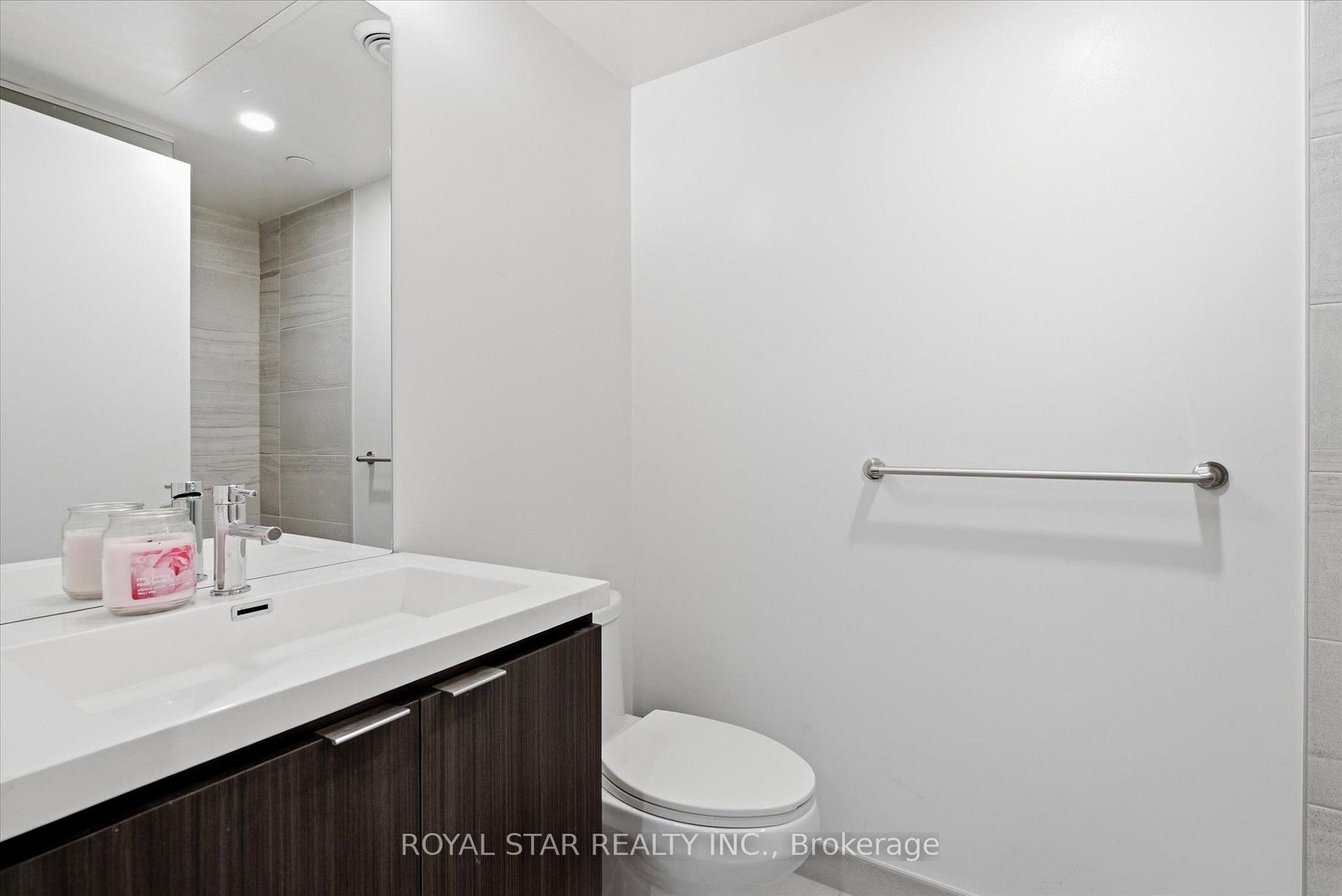 Photo 21 of Unit 4015, 55 Cooper Street, Toronto, Waterfront Communities — HOMEH