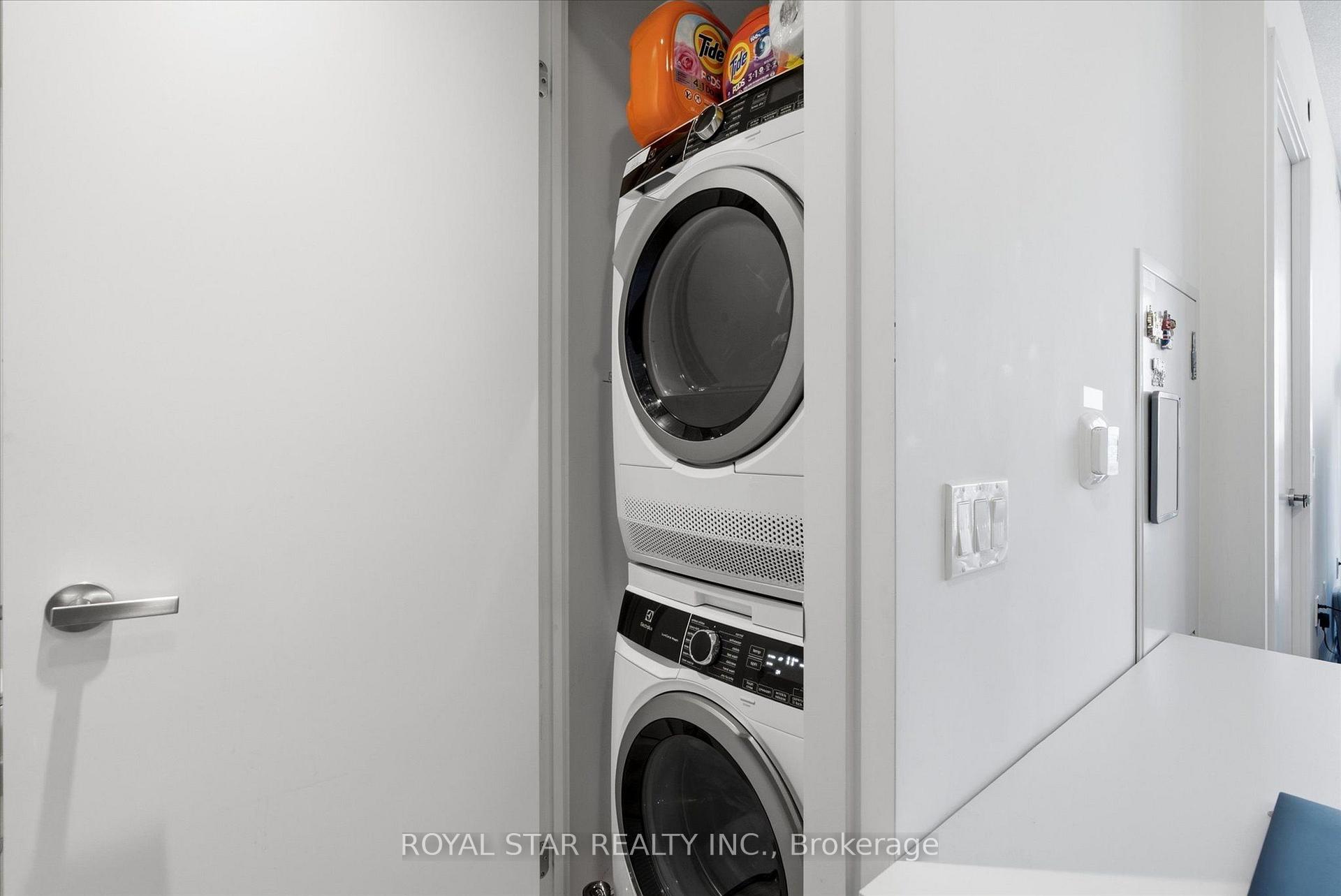 Photo 23 of Unit 4015, 55 Cooper Street, Toronto, Waterfront Communities — HOMEH