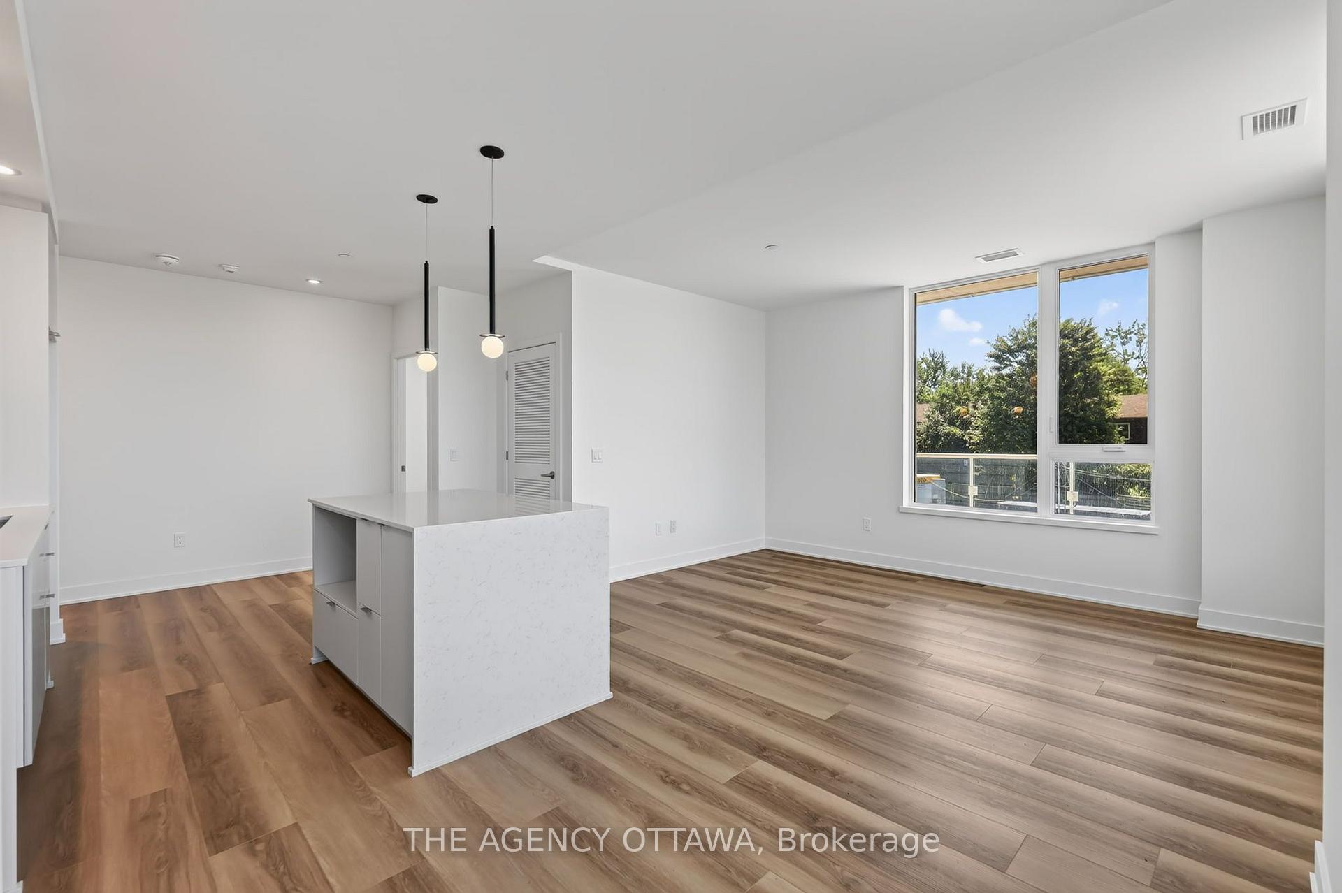 Photo 7 of Unit 204, 3085 Riverside Drive, Ottawa, Mooneys Bay/Riverside Park — HOMEH