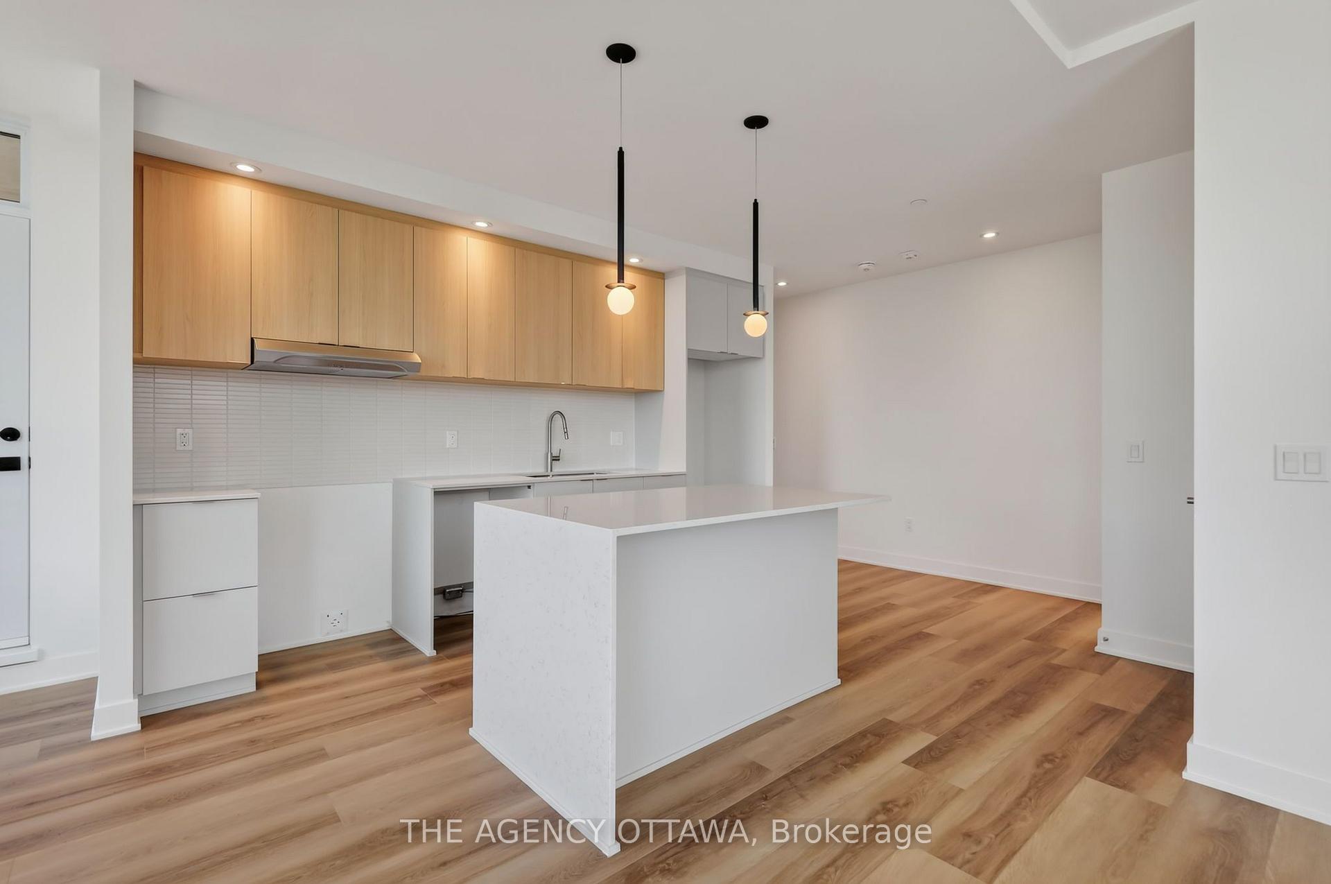 Photo 8 of Unit 204, 3085 Riverside Drive, Ottawa, Mooneys Bay/Riverside Park — HOMEH