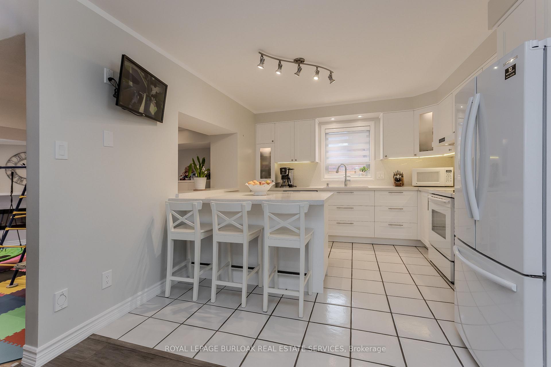 Photo 17 of 209 Portage Lane, Hamilton, Rural Glanbrook — HOMEH