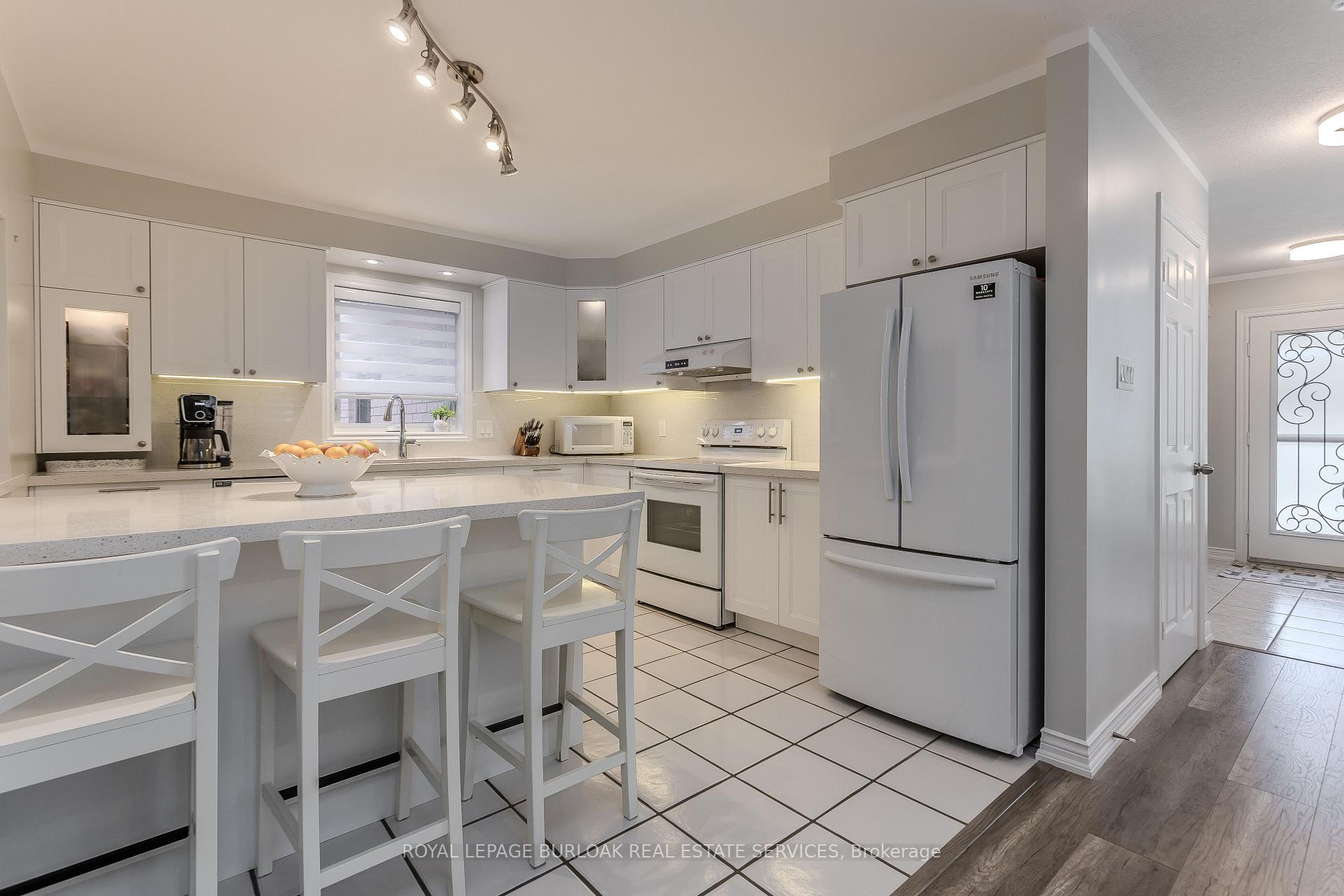 Photo 18 of 209 Portage Lane, Hamilton, Rural Glanbrook — HOMEH