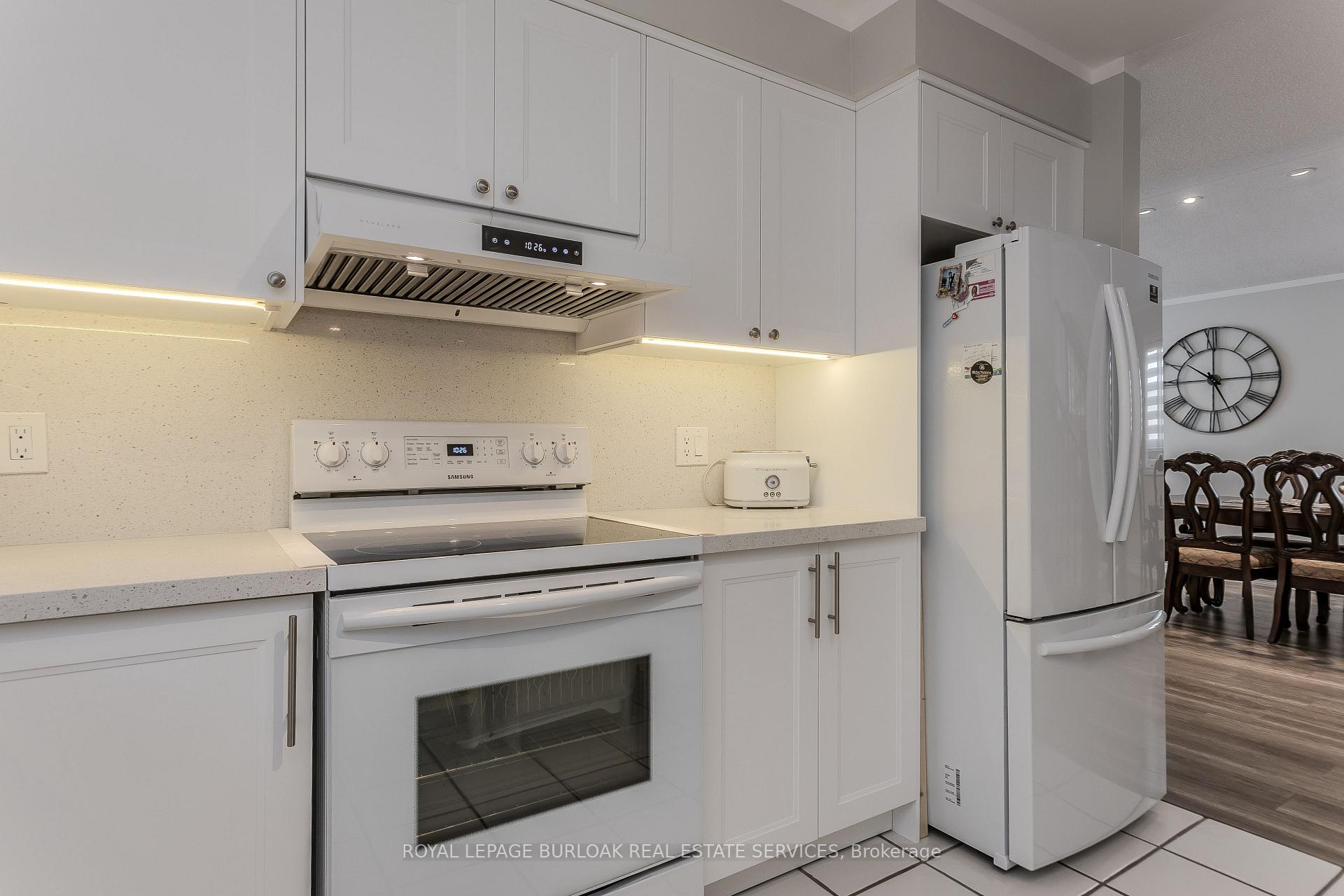 Photo 21 of 209 Portage Lane, Hamilton, Rural Glanbrook — HOMEH