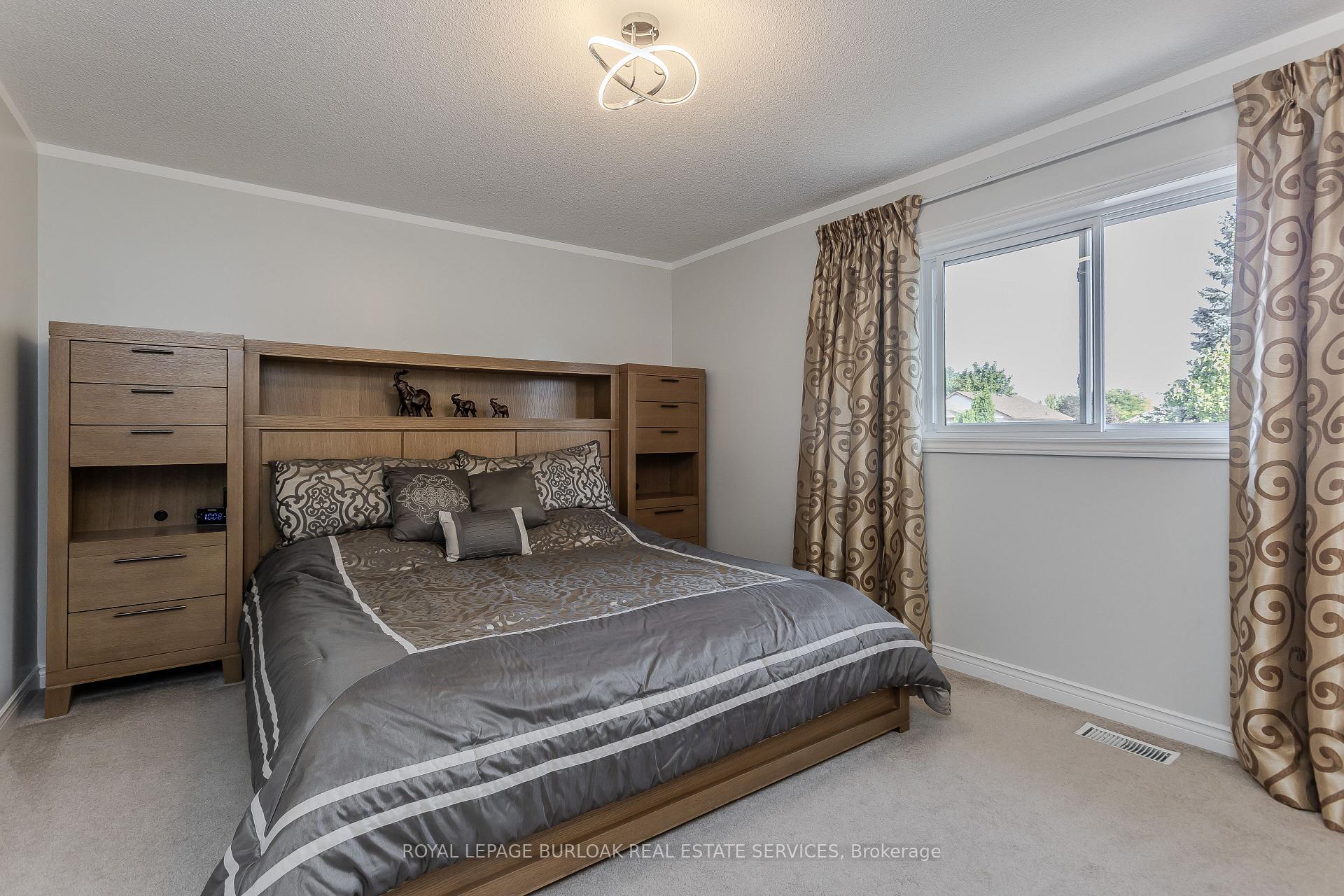 Photo 23 of 209 Portage Lane, Hamilton, Rural Glanbrook — HOMEH
