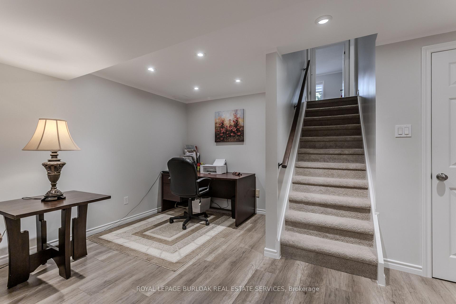 Photo 39 of 209 Portage Lane, Hamilton, Rural Glanbrook — HOMEH