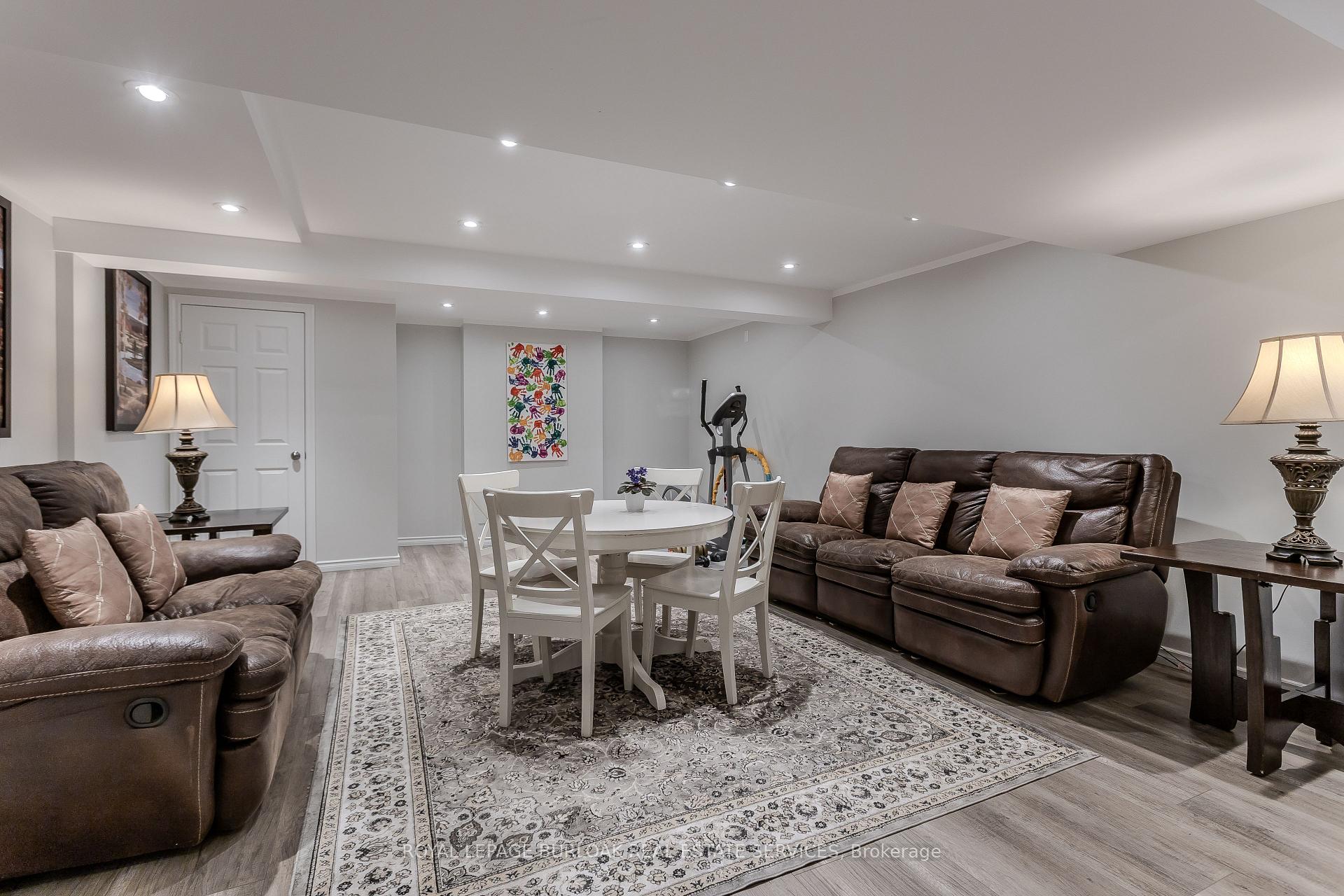 Photo 40 of 209 Portage Lane, Hamilton, Rural Glanbrook — HOMEH