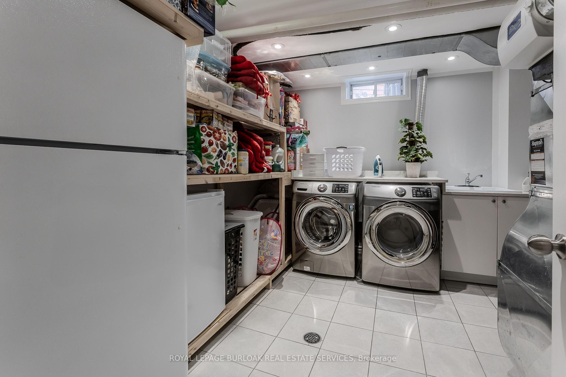 Photo 45 of 209 Portage Lane, Hamilton, Rural Glanbrook — HOMEH