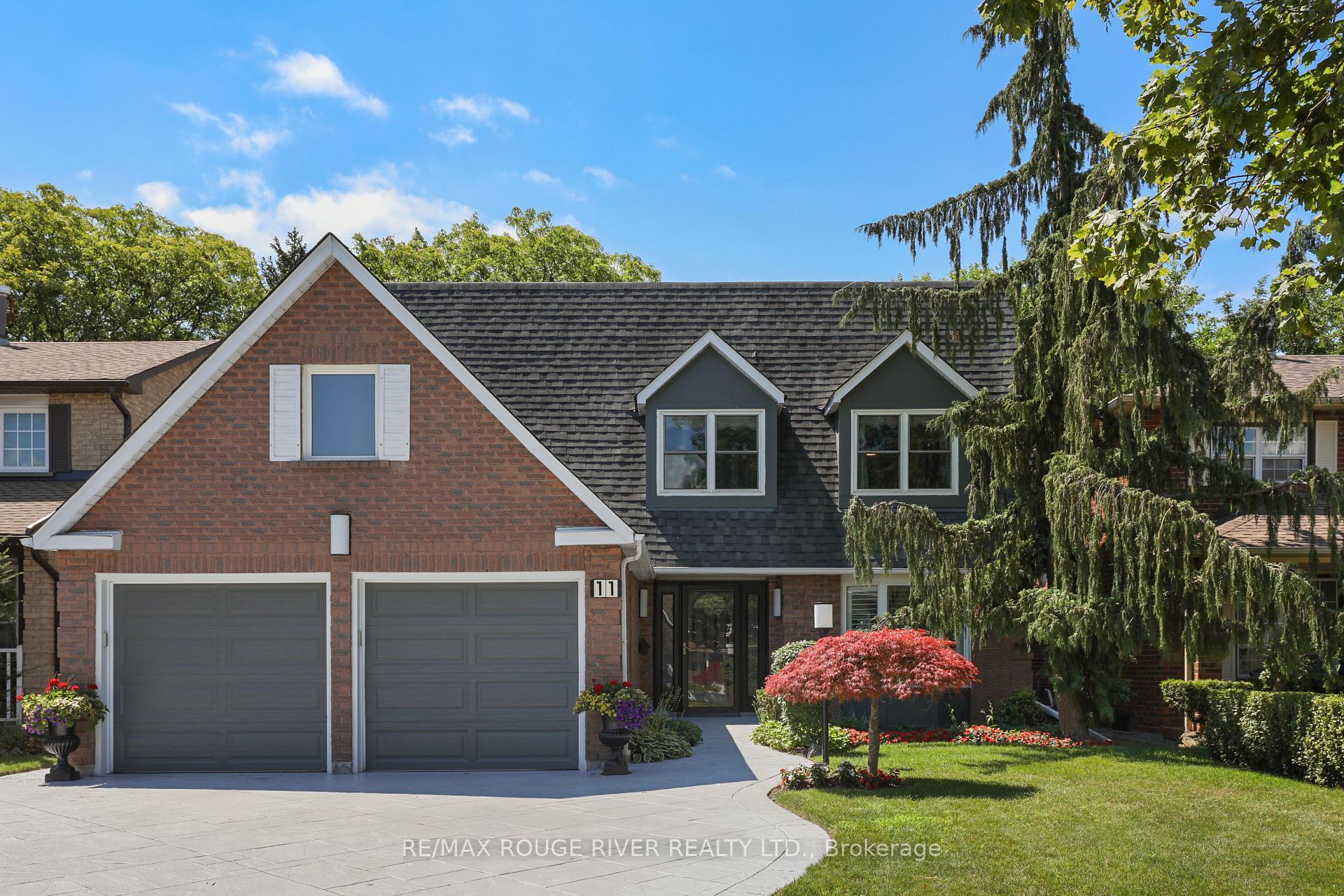 Front of 11 Canmore Boulevard