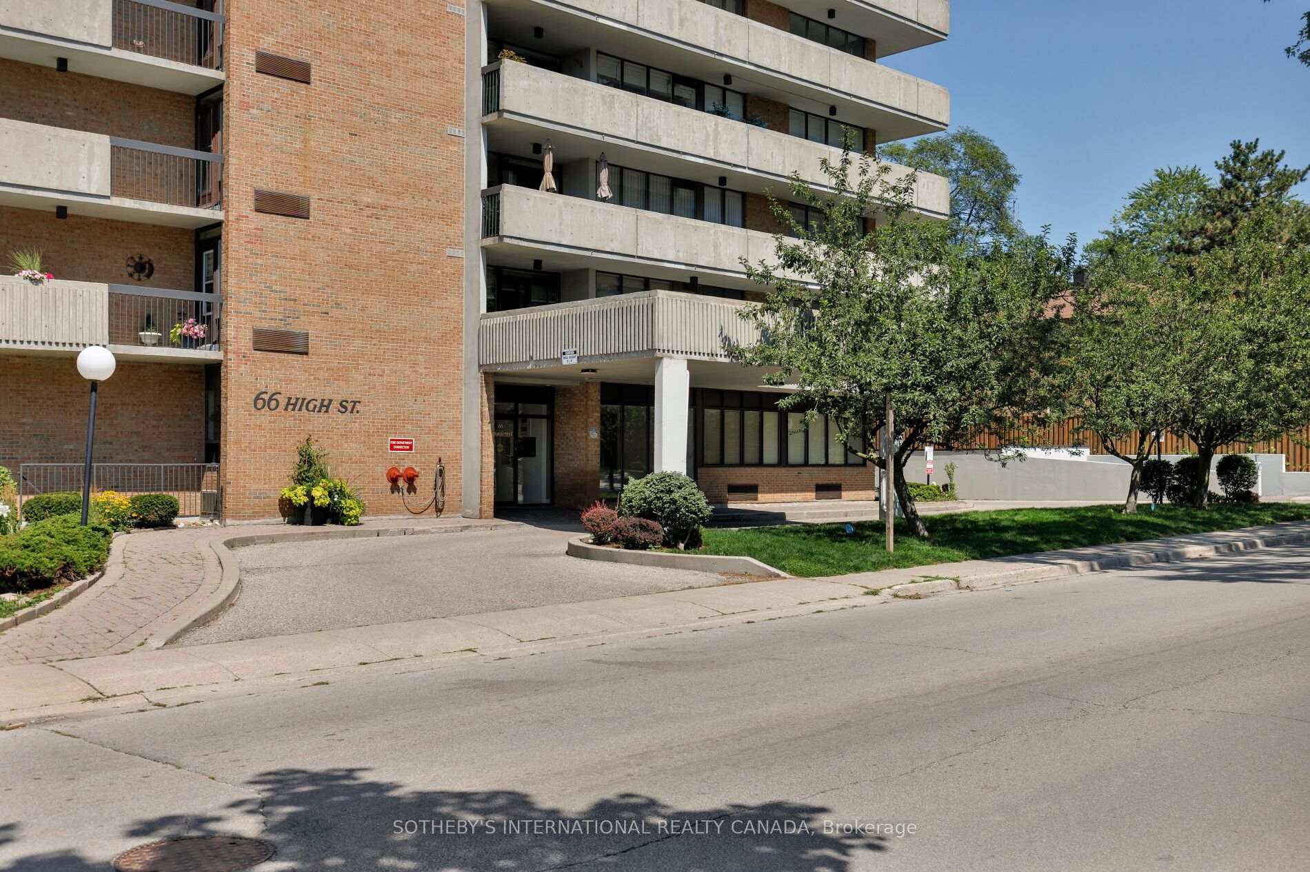 Photo 5 of Unit 903, 66 High Street E, Mississauga, Port Credit — HOMEH