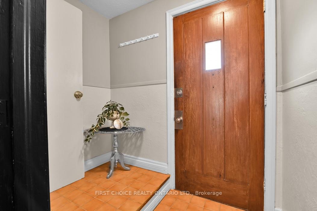 Photo 3 of 9 Huron Avenue, Ottawa, Ottawa West — HOMEH