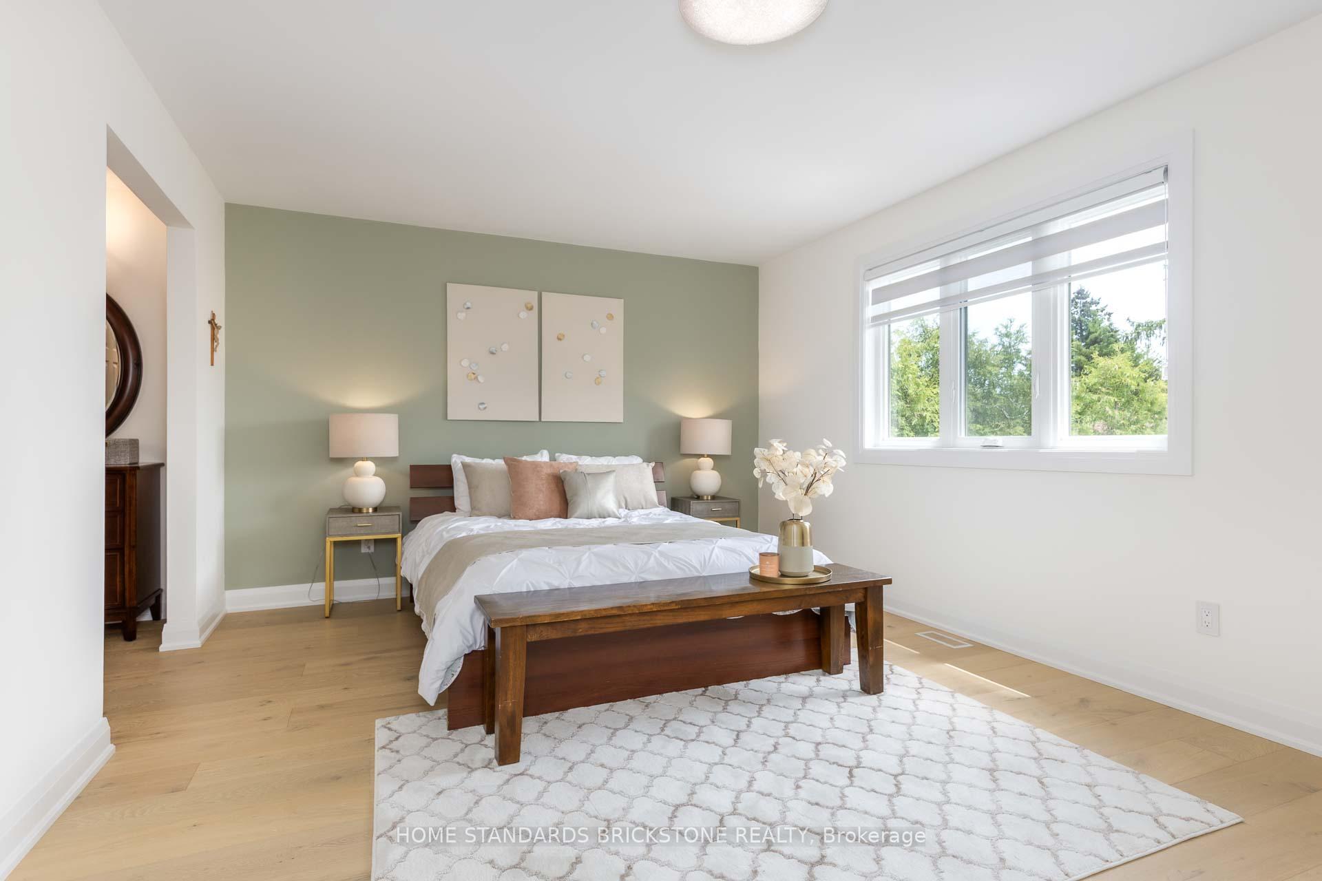 Photo 25 of 139 Pinewood Drive, Vaughan, Crestwood-Springfarm-Yorkhill — HOMEH