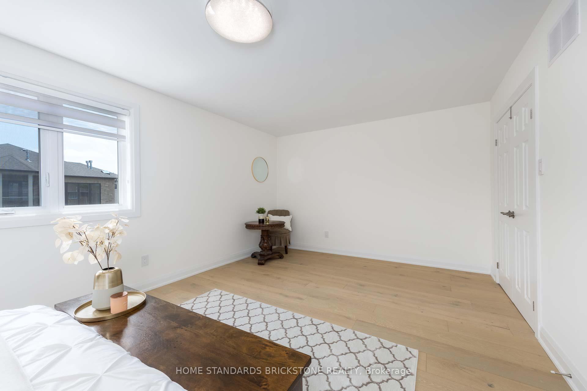 Photo 26 of 139 Pinewood Drive, Vaughan, Crestwood-Springfarm-Yorkhill — HOMEH