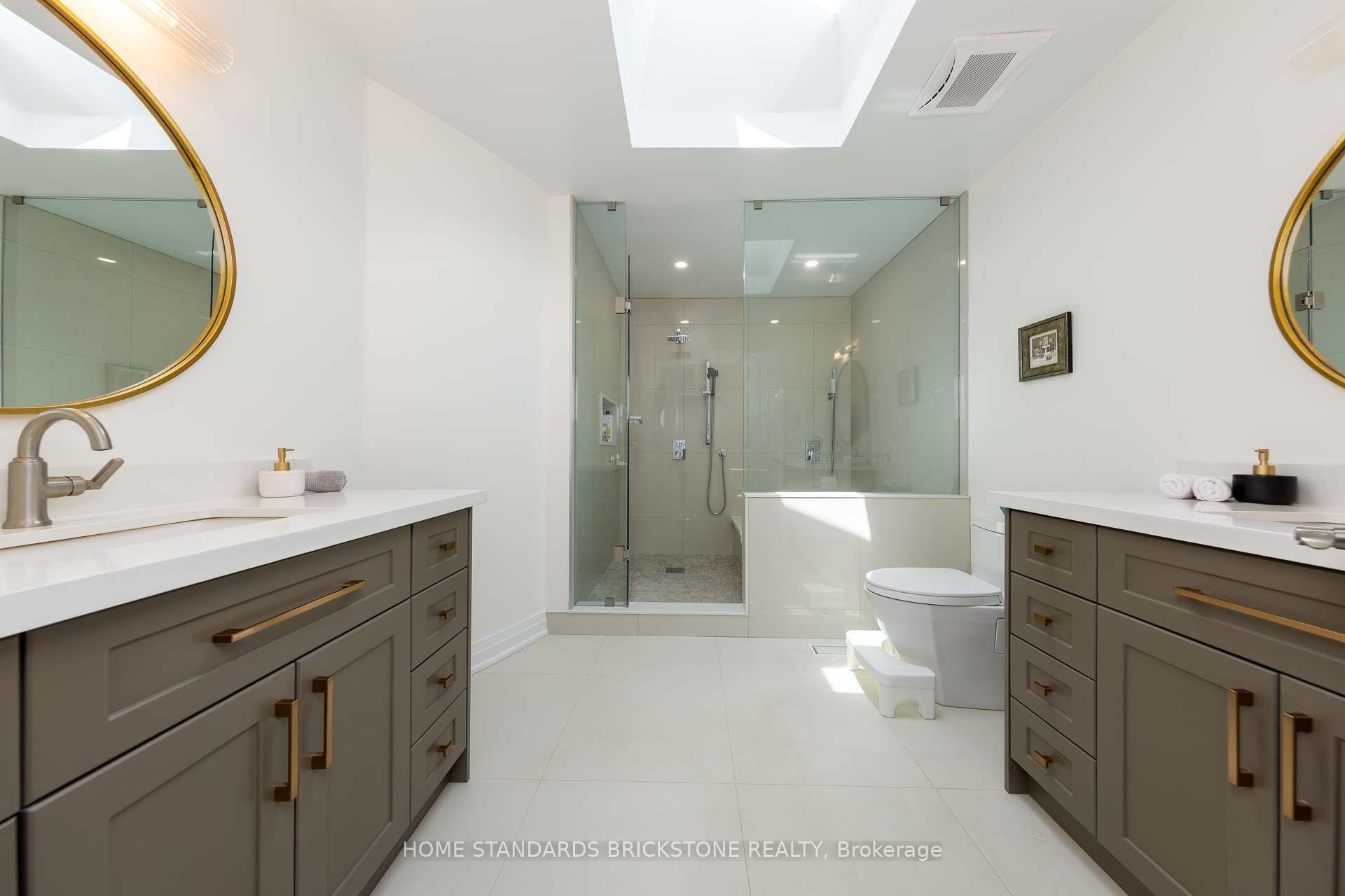 Photo 27 of 139 Pinewood Drive, Vaughan, Crestwood-Springfarm-Yorkhill — HOMEH