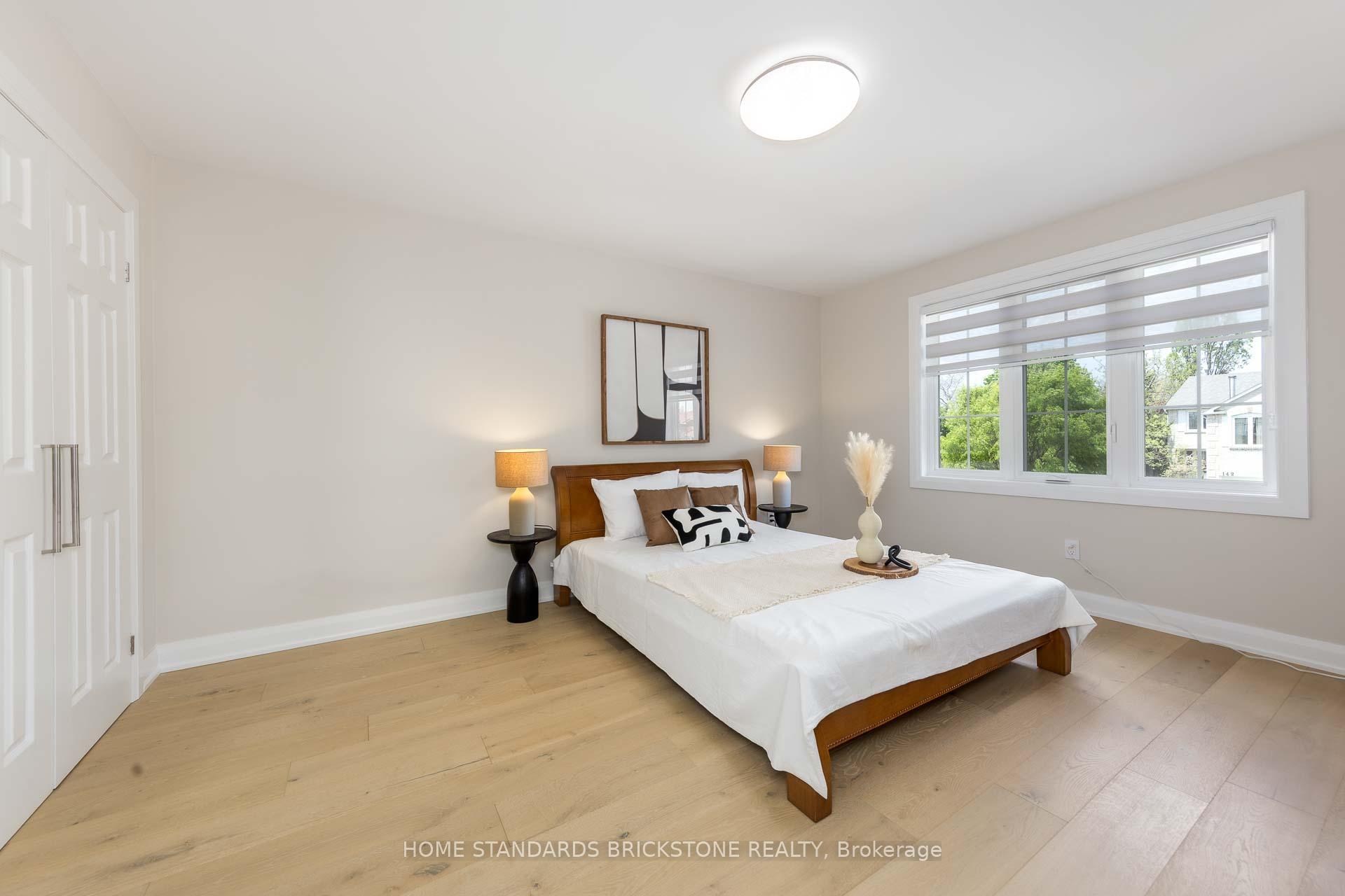 Photo 31 of 139 Pinewood Drive, Vaughan, Crestwood-Springfarm-Yorkhill — HOMEH