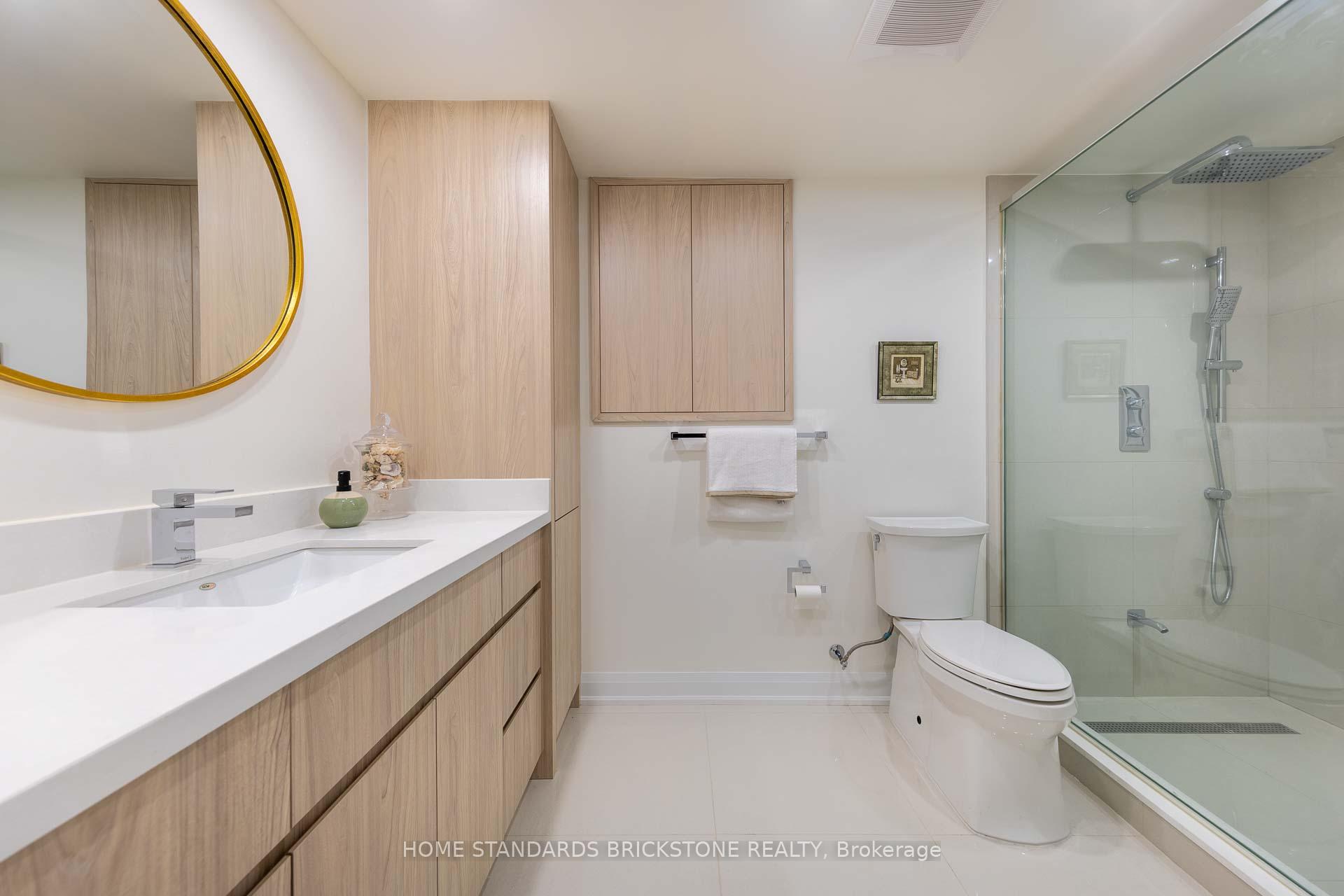 Photo 35 of 139 Pinewood Drive, Vaughan, Crestwood-Springfarm-Yorkhill — HOMEH