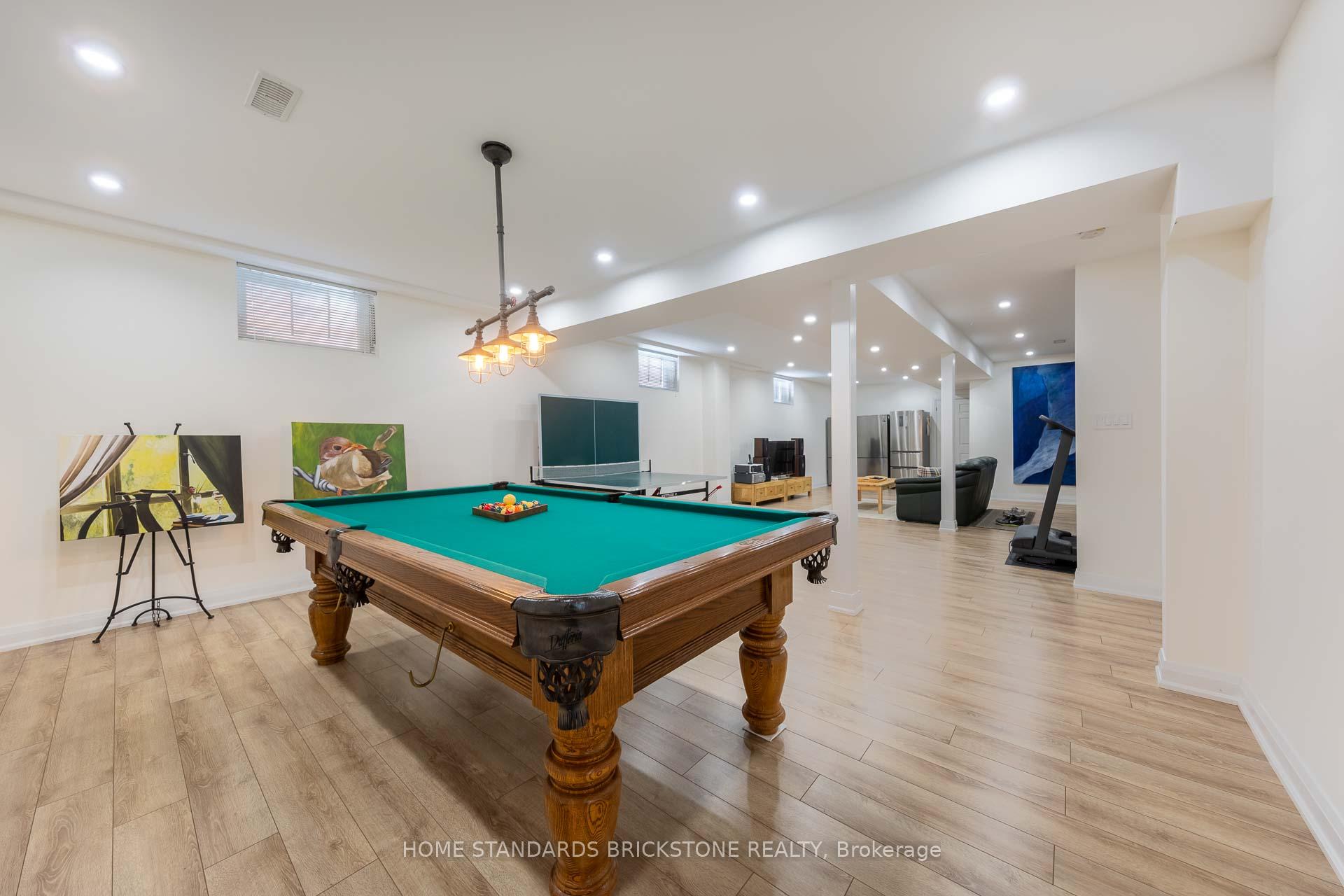 Photo 37 of 139 Pinewood Drive, Vaughan, Crestwood-Springfarm-Yorkhill — HOMEH