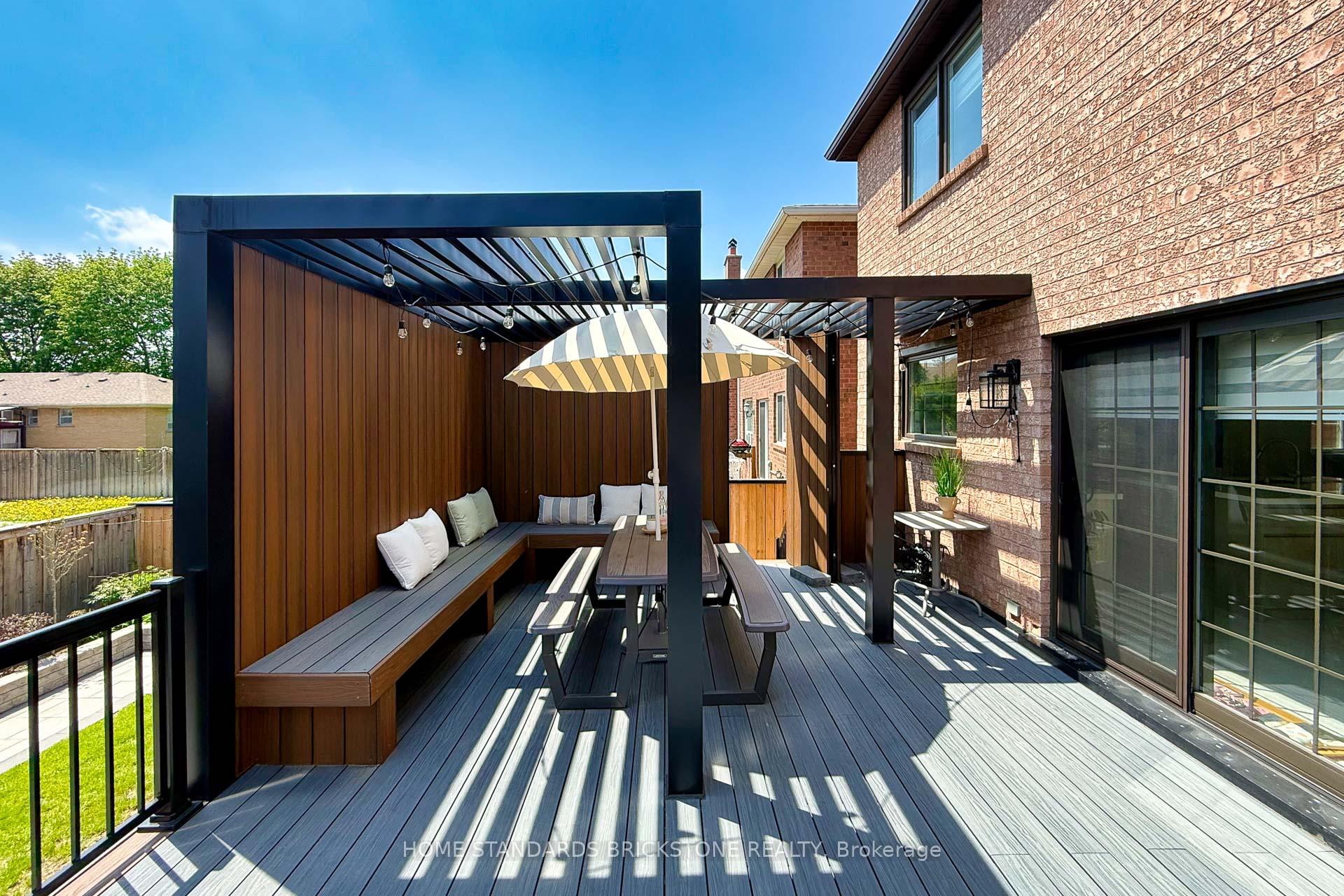 Photo 38 of 139 Pinewood Drive, Vaughan, Crestwood-Springfarm-Yorkhill — HOMEH