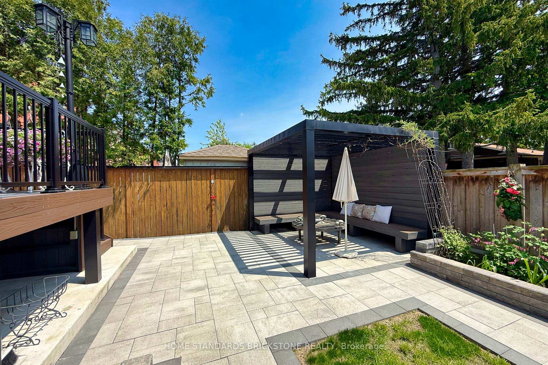 Photo 41 of 139 Pinewood Drive, Vaughan, Crestwood-Springfarm-Yorkhill — HOMEH