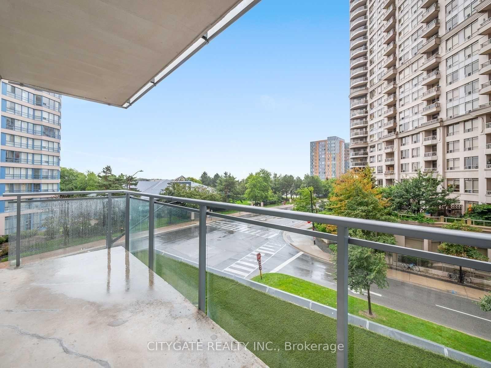 Photo 3 of Unit 314, 225 Webb Drive, Mississauga, City Centre — HOMEH