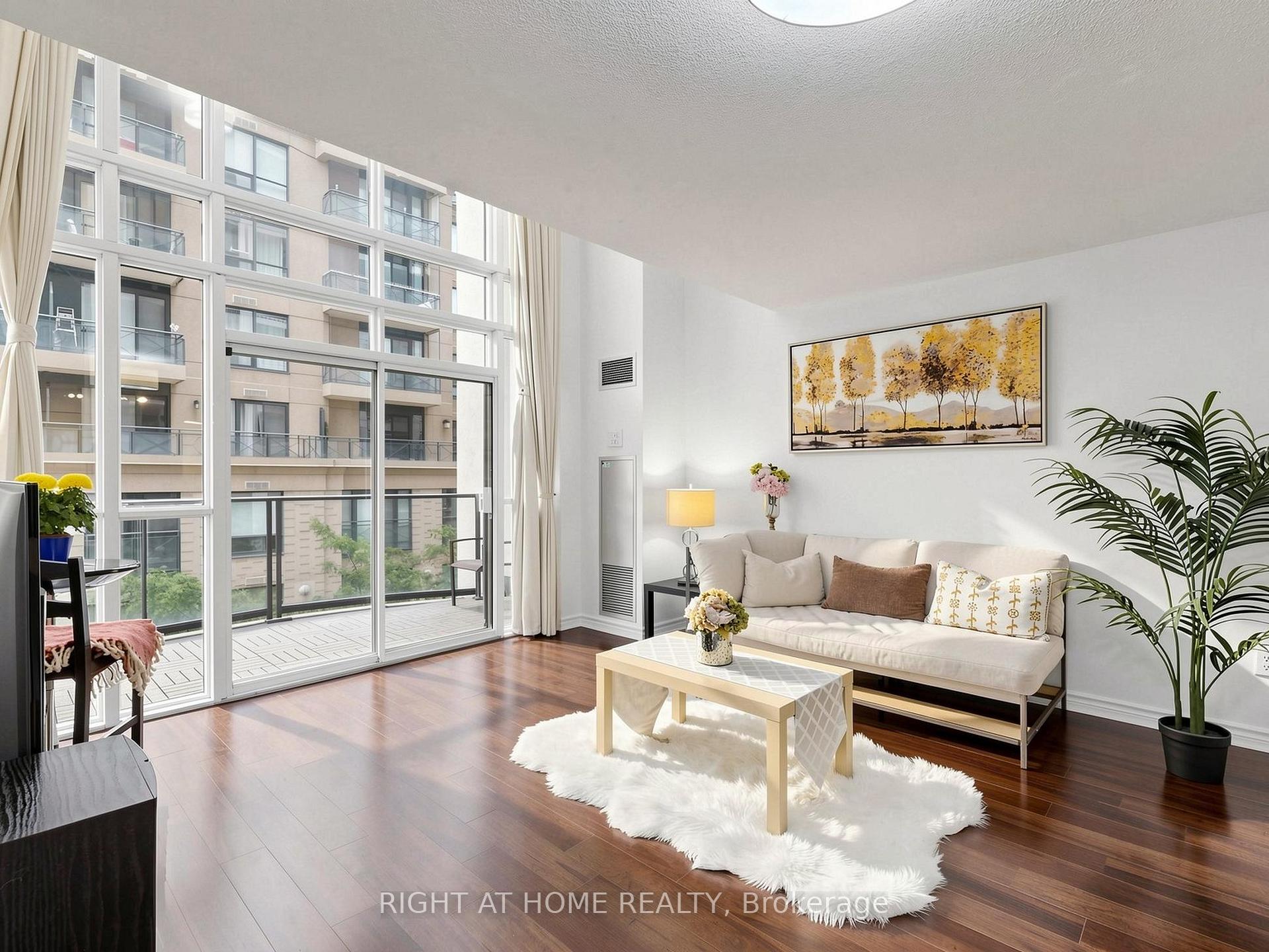 Photo 8 of Unit 404, 30 Hayden Street, Toronto, Church-Yonge Corridor — HOMEH