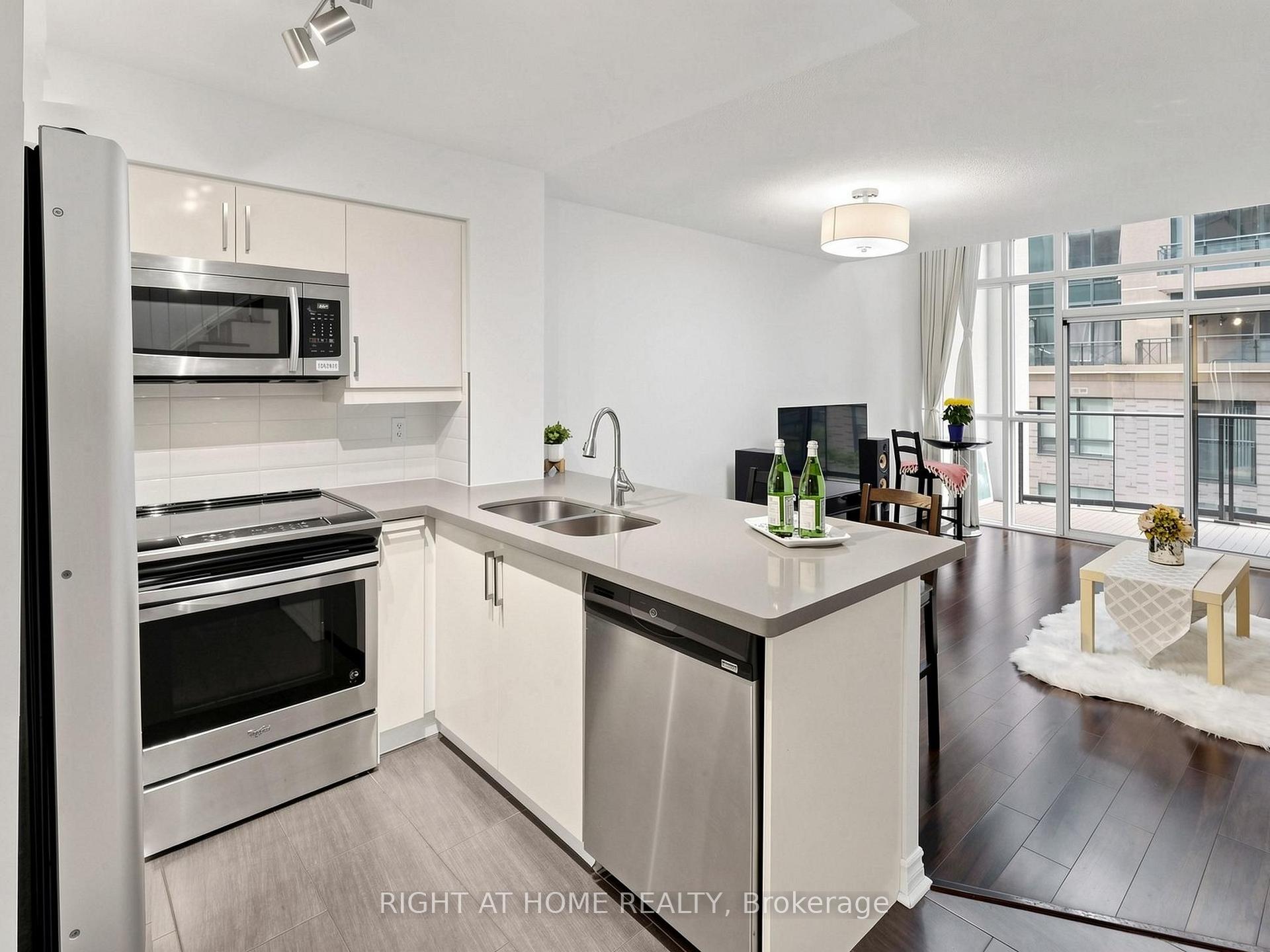 Photo 13 of Unit 404, 30 Hayden Street, Toronto, Church-Yonge Corridor — HOMEH