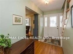 Photo 2 of 40 Sciberras Road, Markham, Unionville — HOMEH